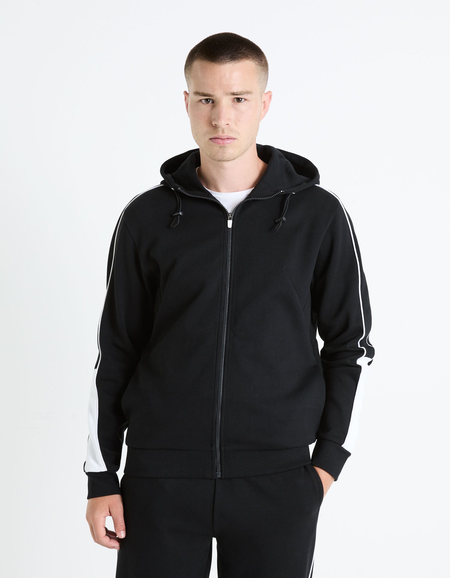 Cotton Blend Hoodie - Black_FEFADA_BLACK_03