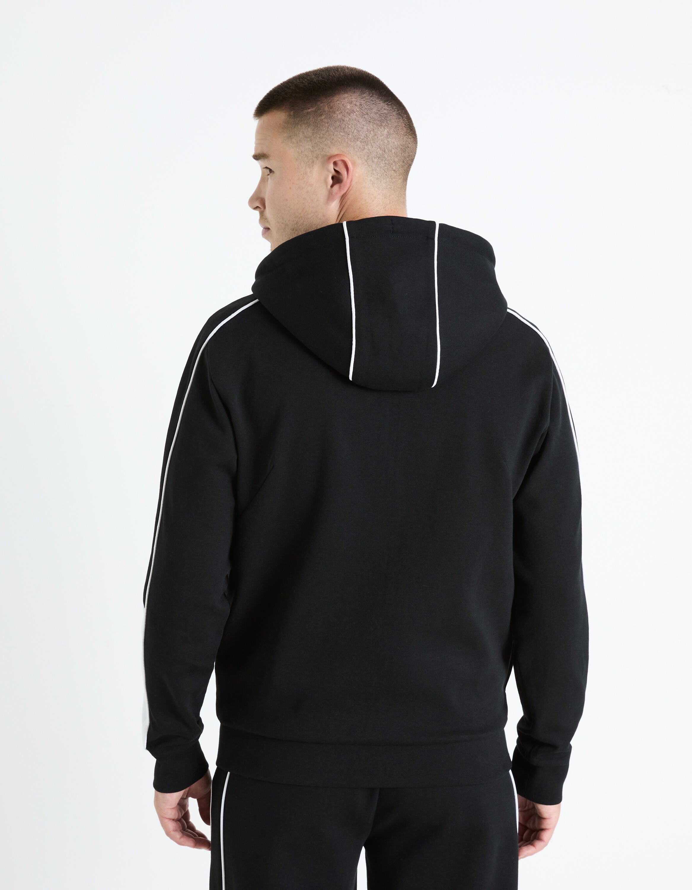 Cotton Blend Hoodie - Black_FEFADA_BLACK_04