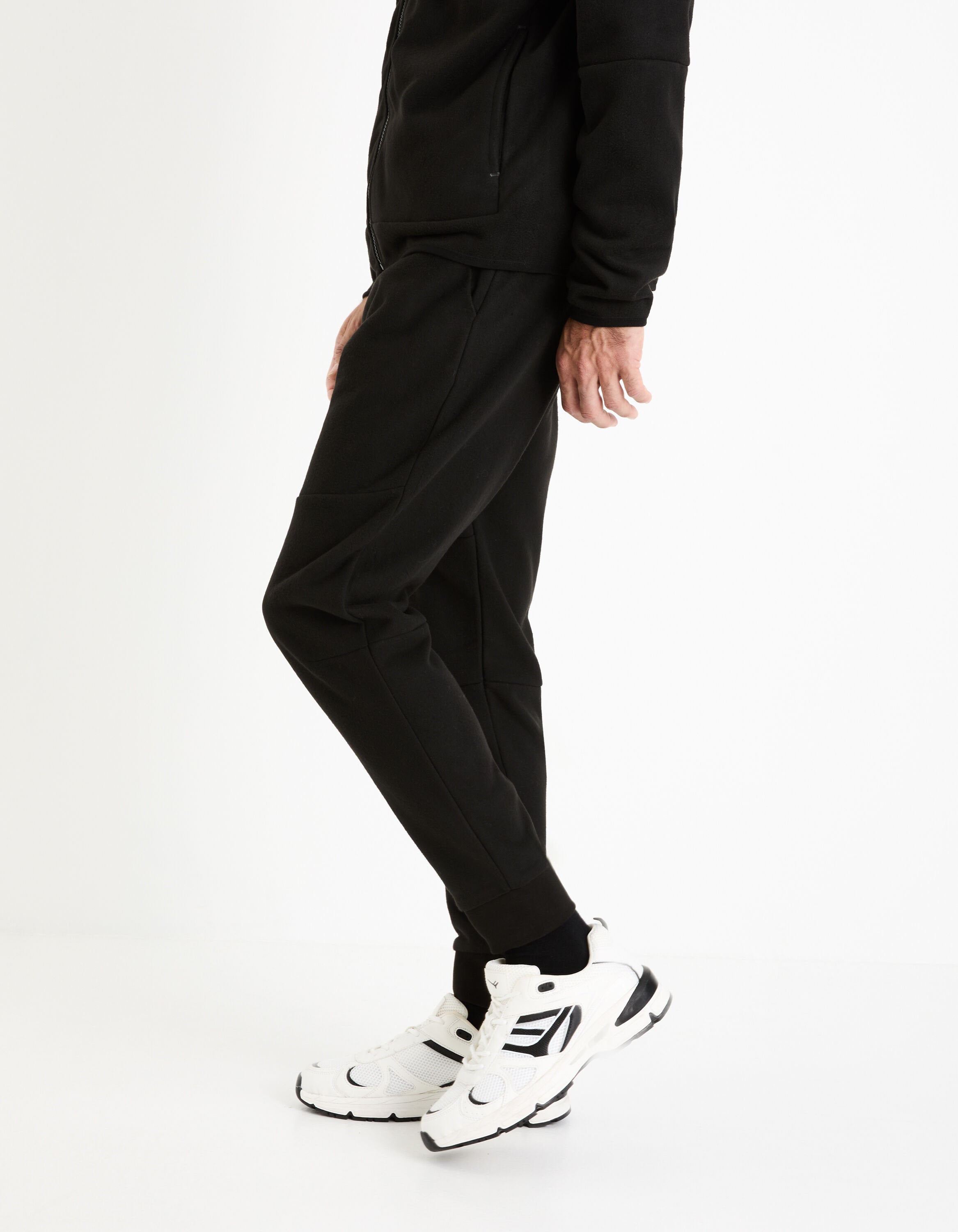 Fleece Joggers_FOCOLDYOKE_BLACK_05