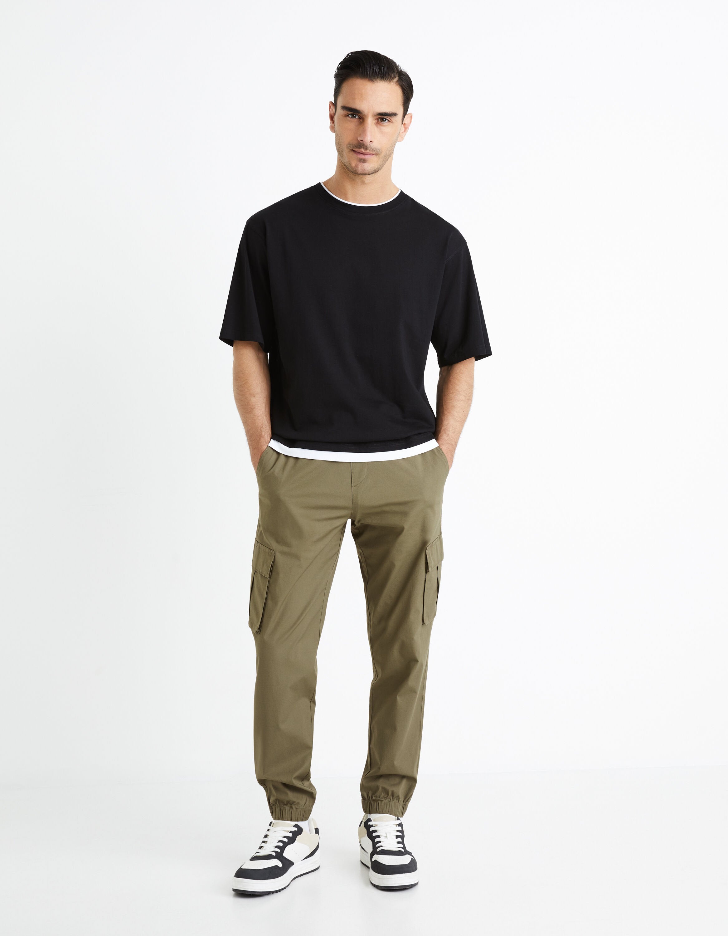 Cargo Jogging Pants_FOEDEN_KHAKI_03