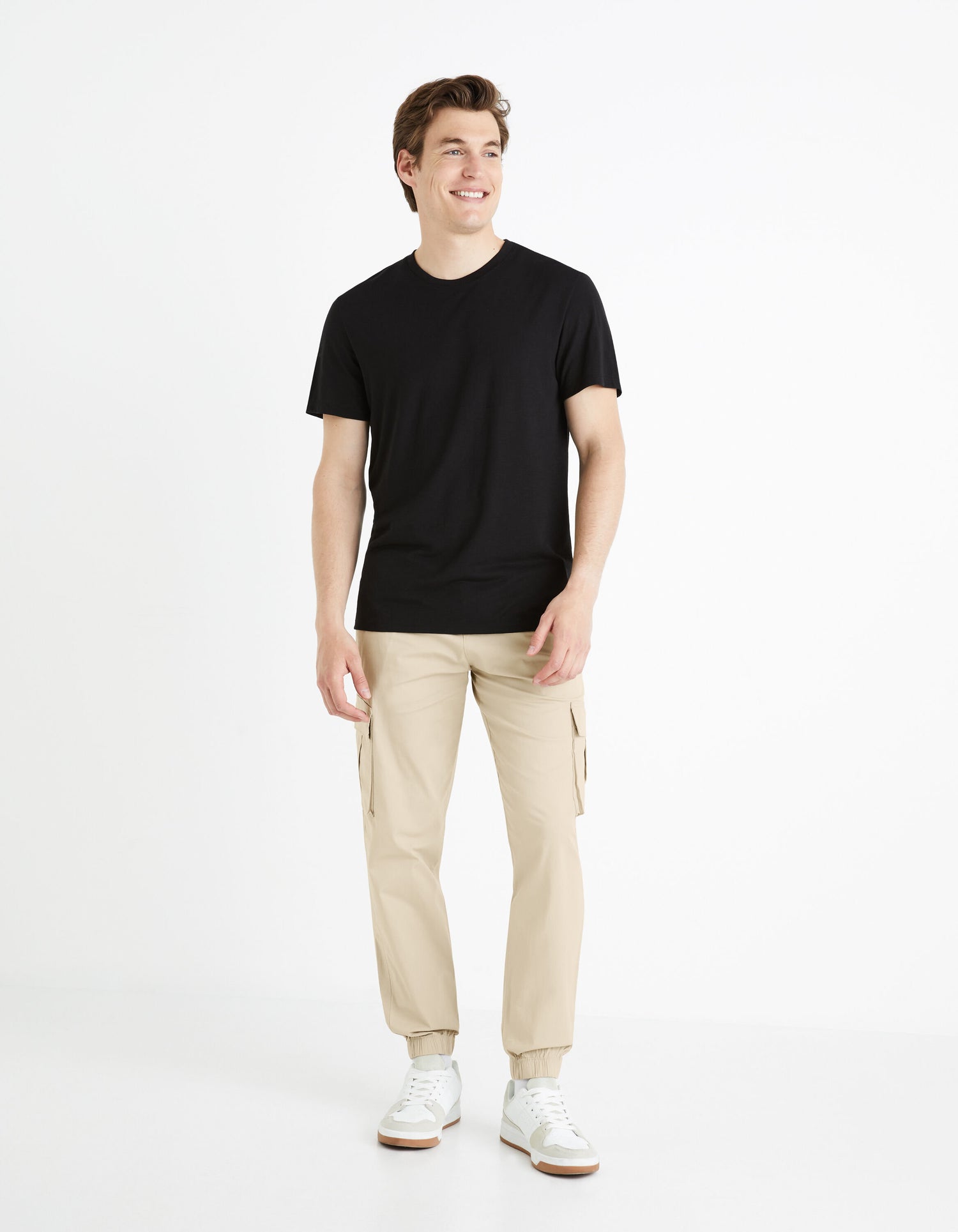 Cargo Jogging Pants_FOEDEN_TAUPE_03