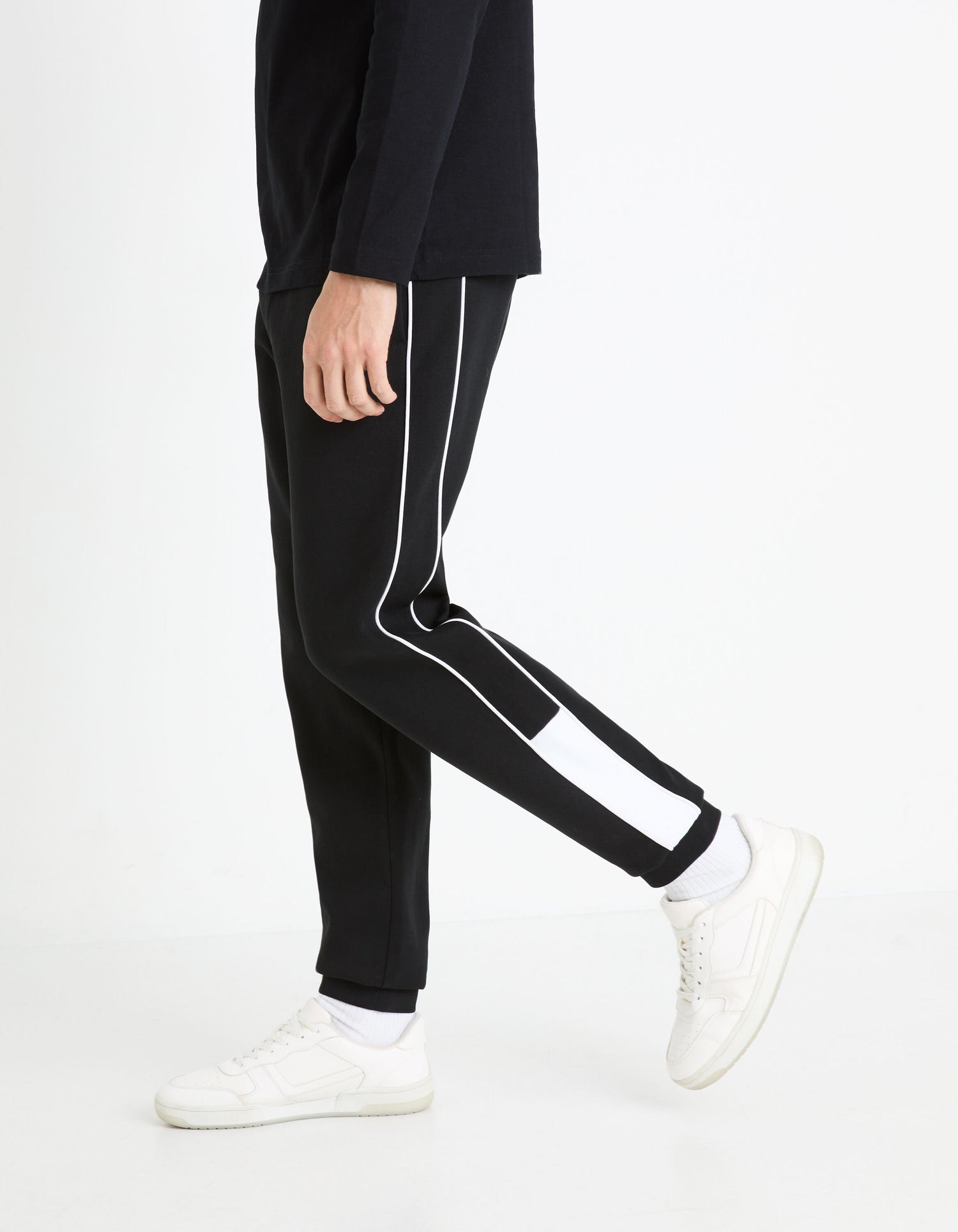 Jogging Pants_FOFADA_BLACK_05