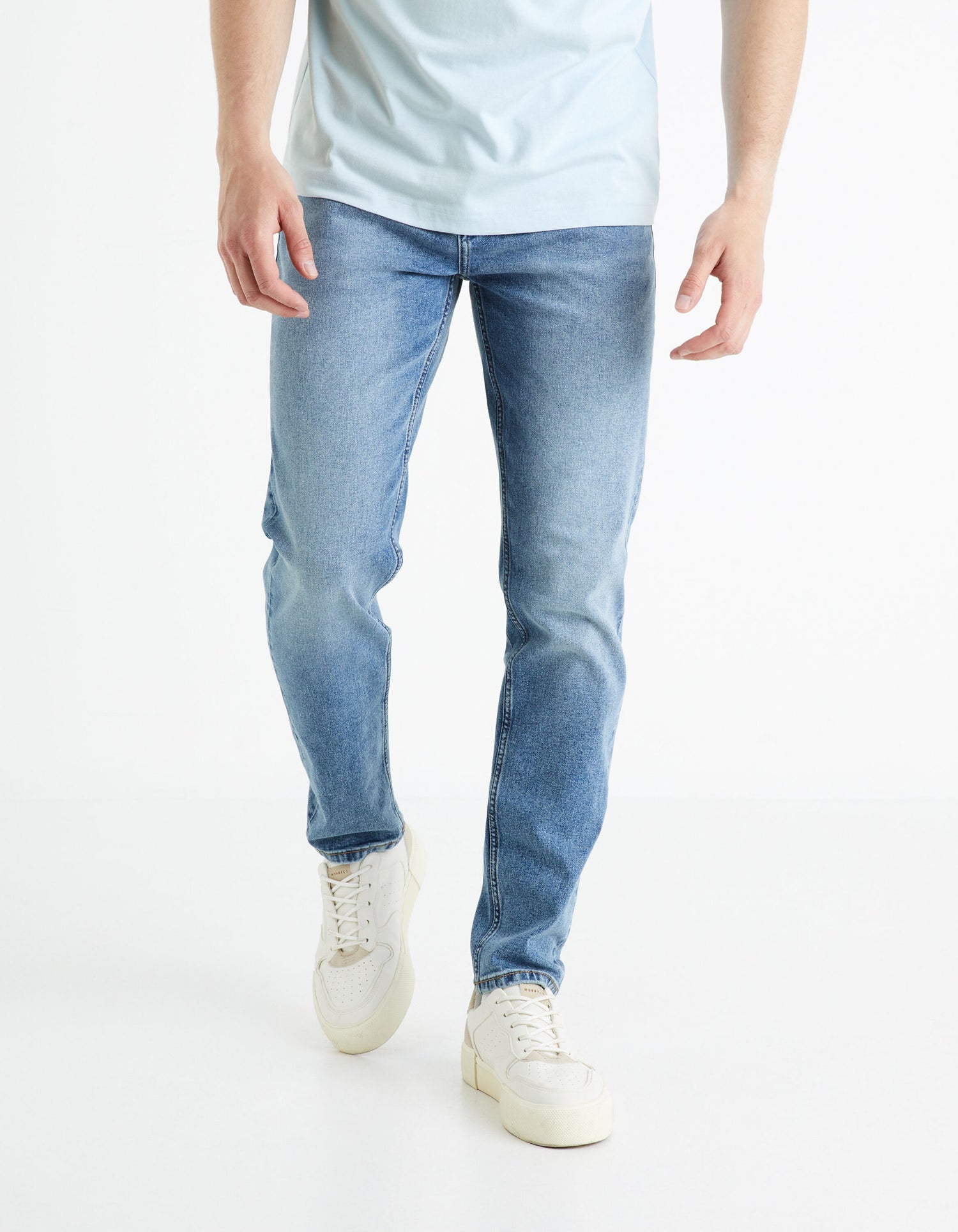 C25 Slim Stretch Jeans_FOSLIM_BLEACHED_01