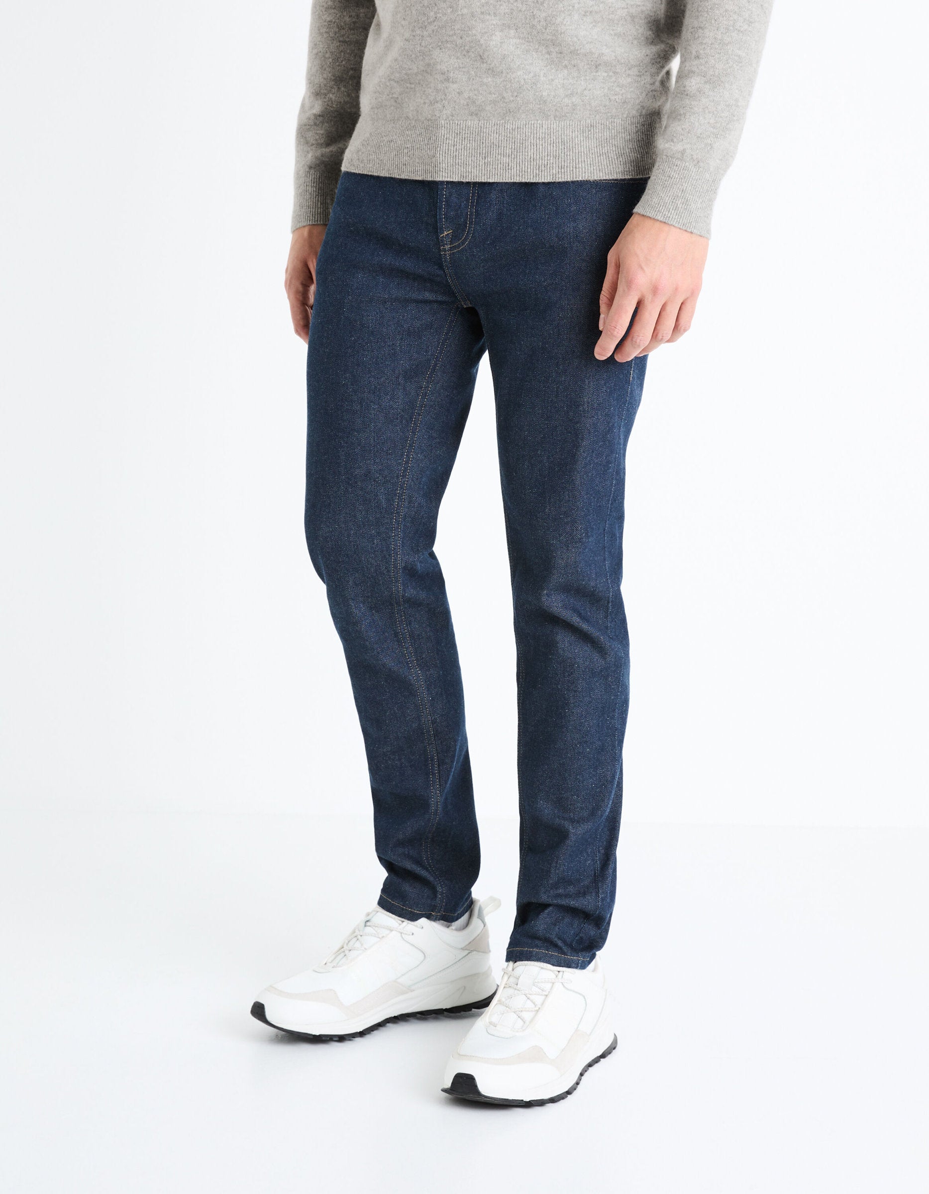 C25 Slim Stretch Jeans_FOTAPER_BRUT_03