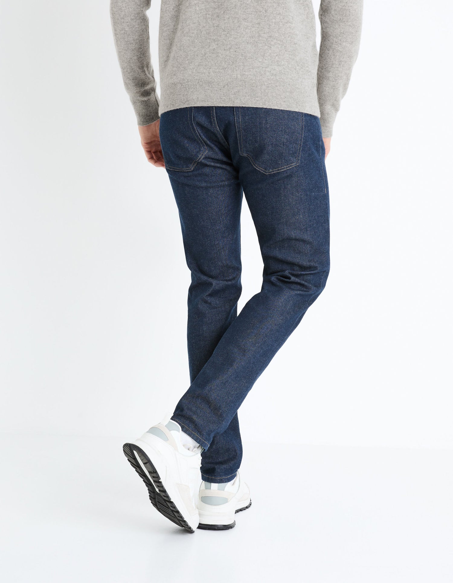 C25 Slim Stretch Jeans_FOTAPER_BRUT_04