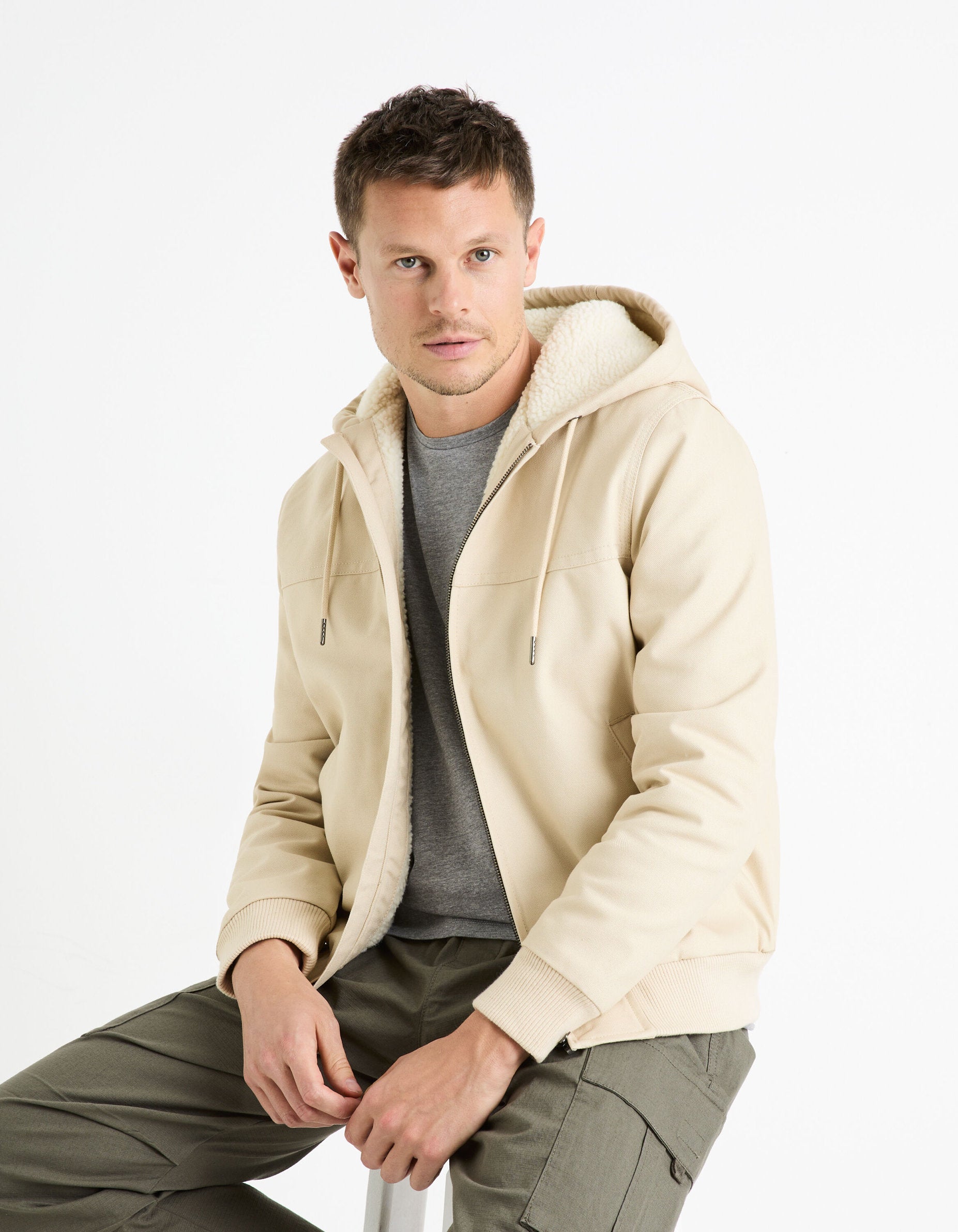 Sherpa Lined Down Jacket_FUHOODIE_ECRU_01