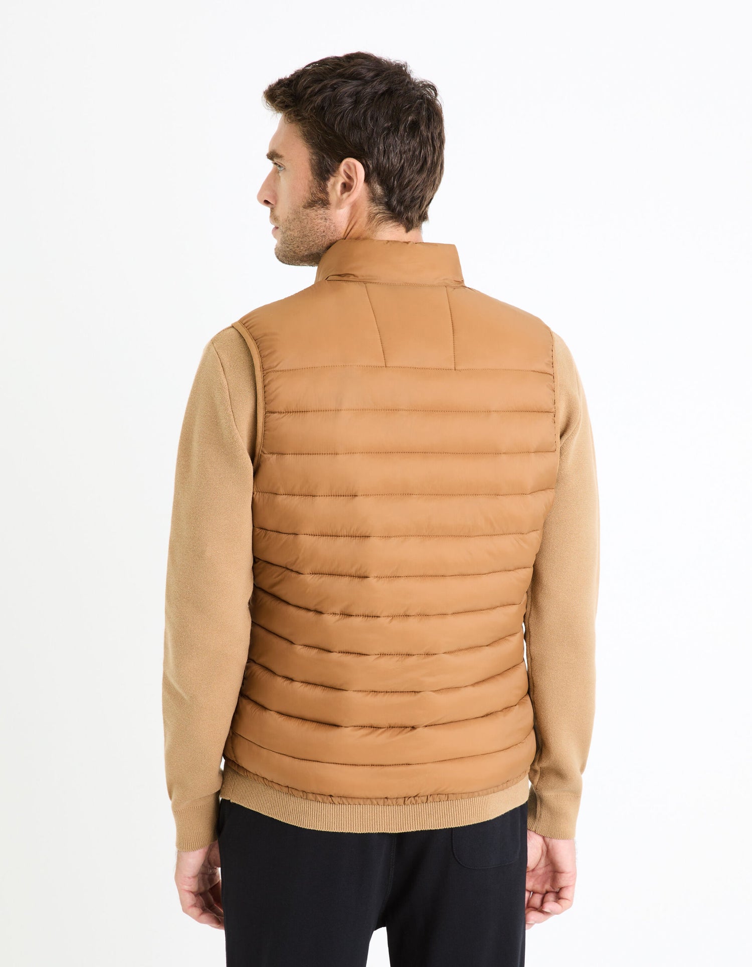 Light Sleeveless Down Jacket_FULOCK_CAMEL_04