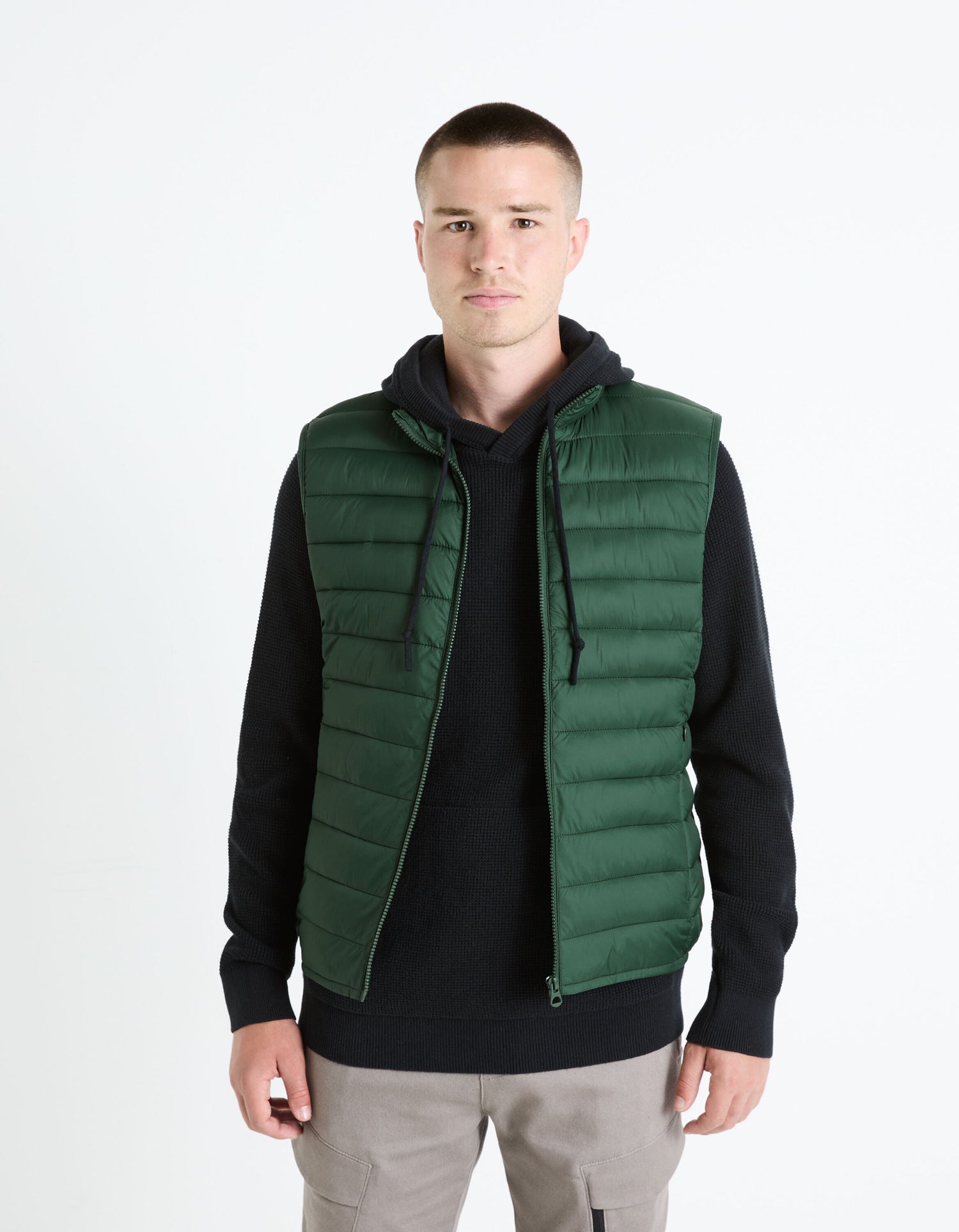 Light Sleeveless Down Jacket_FULOCK_GREEN_01