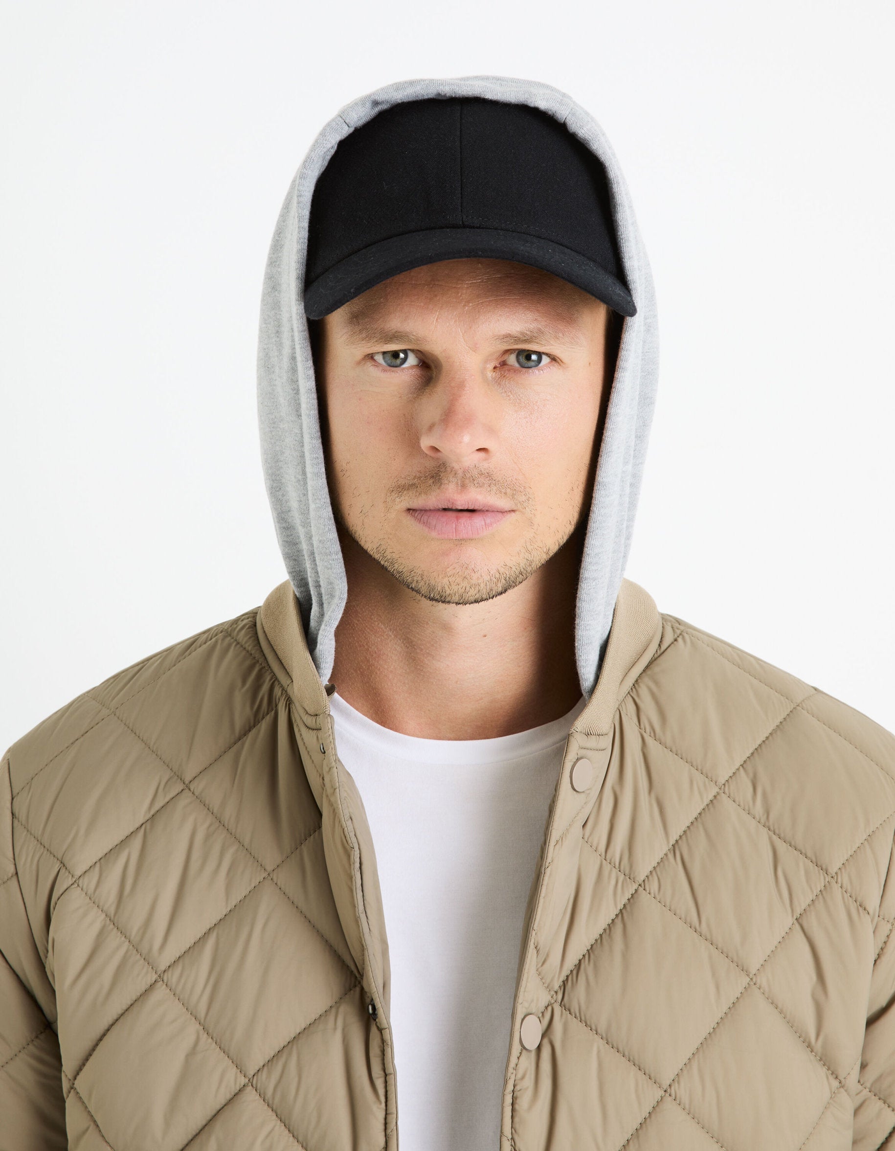 Hooded Bomber Jacket_FUQUILTED_BEIGE_05