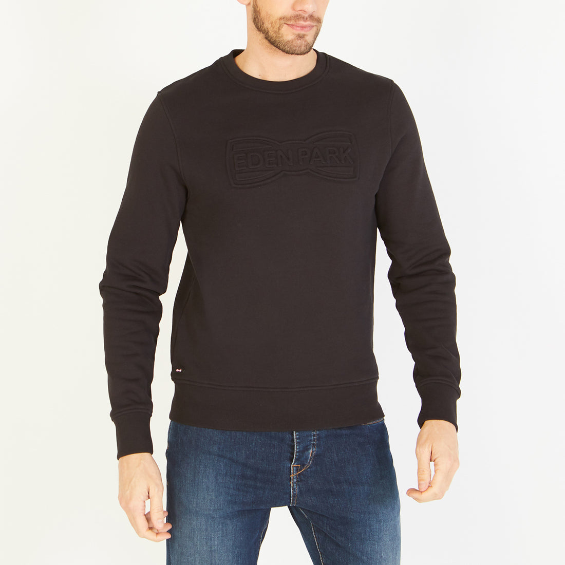 Plain Black Long-Sleeved Sweatshirt