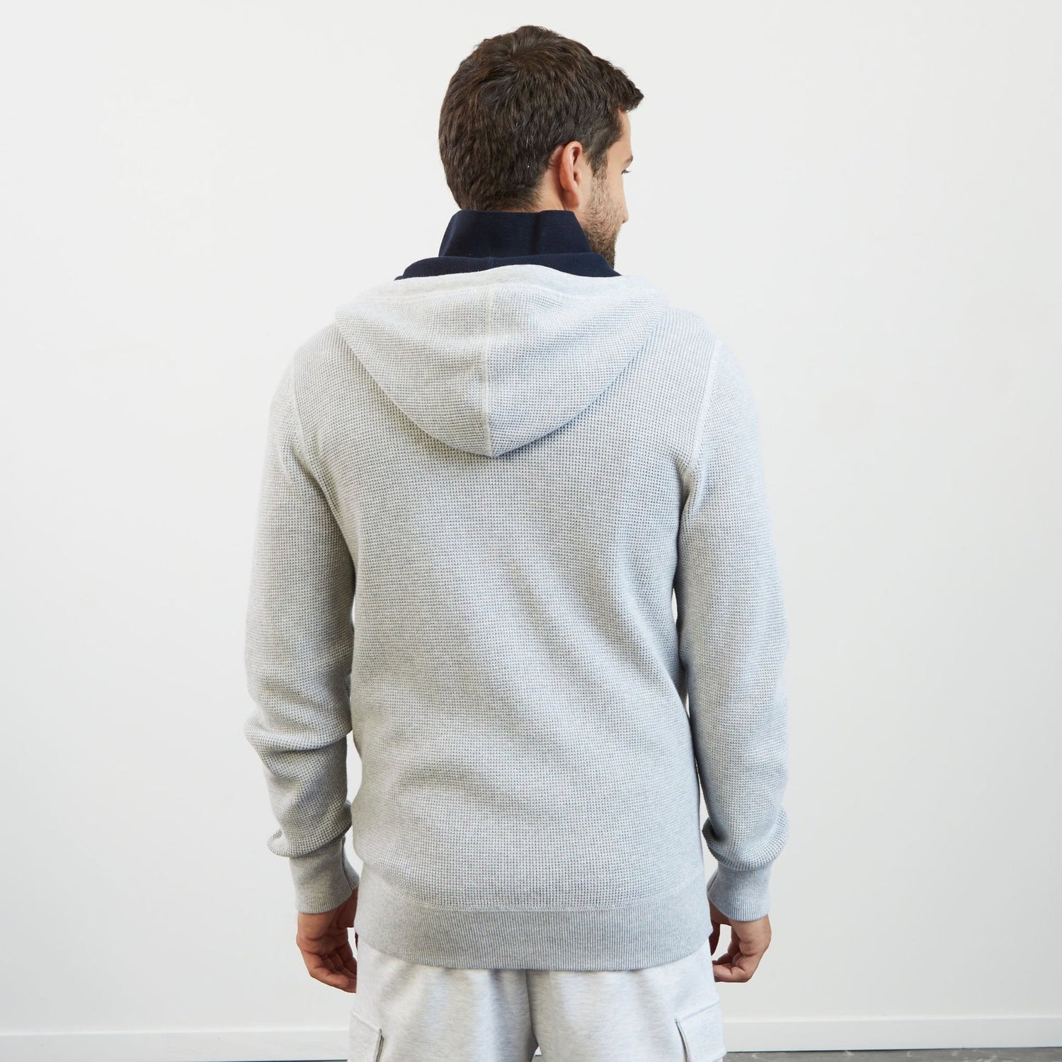 Grey Zip Cardigan In Waffle Knit_H23MAICA0005_GRC10_04