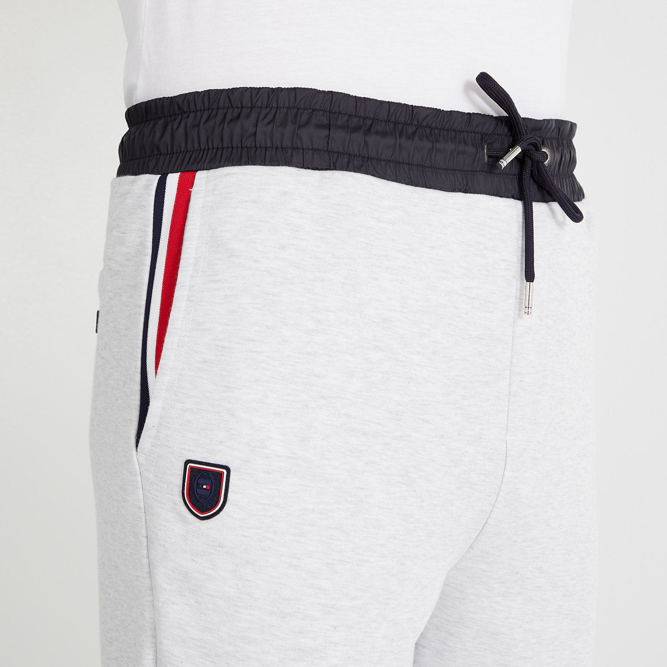 Light Grey Jogging Bottoms With Tricolour Trim_H23MAIJO0001_GRC10_03