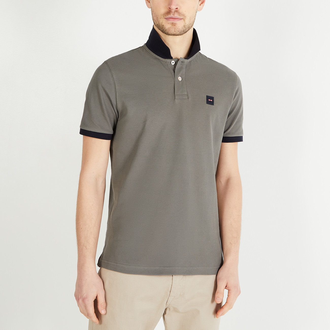 Grey Short Sleeved Polo Shirt With Jacquard Inscription_H23MAIPC0002_GRM18_01