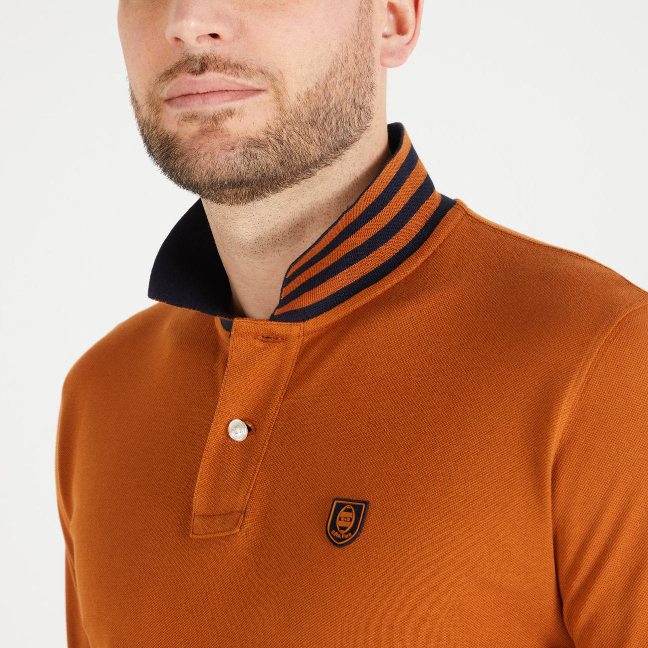 Brown Long-Sleeved Polo Shirt_H23MAIPL0001_KAM3_03