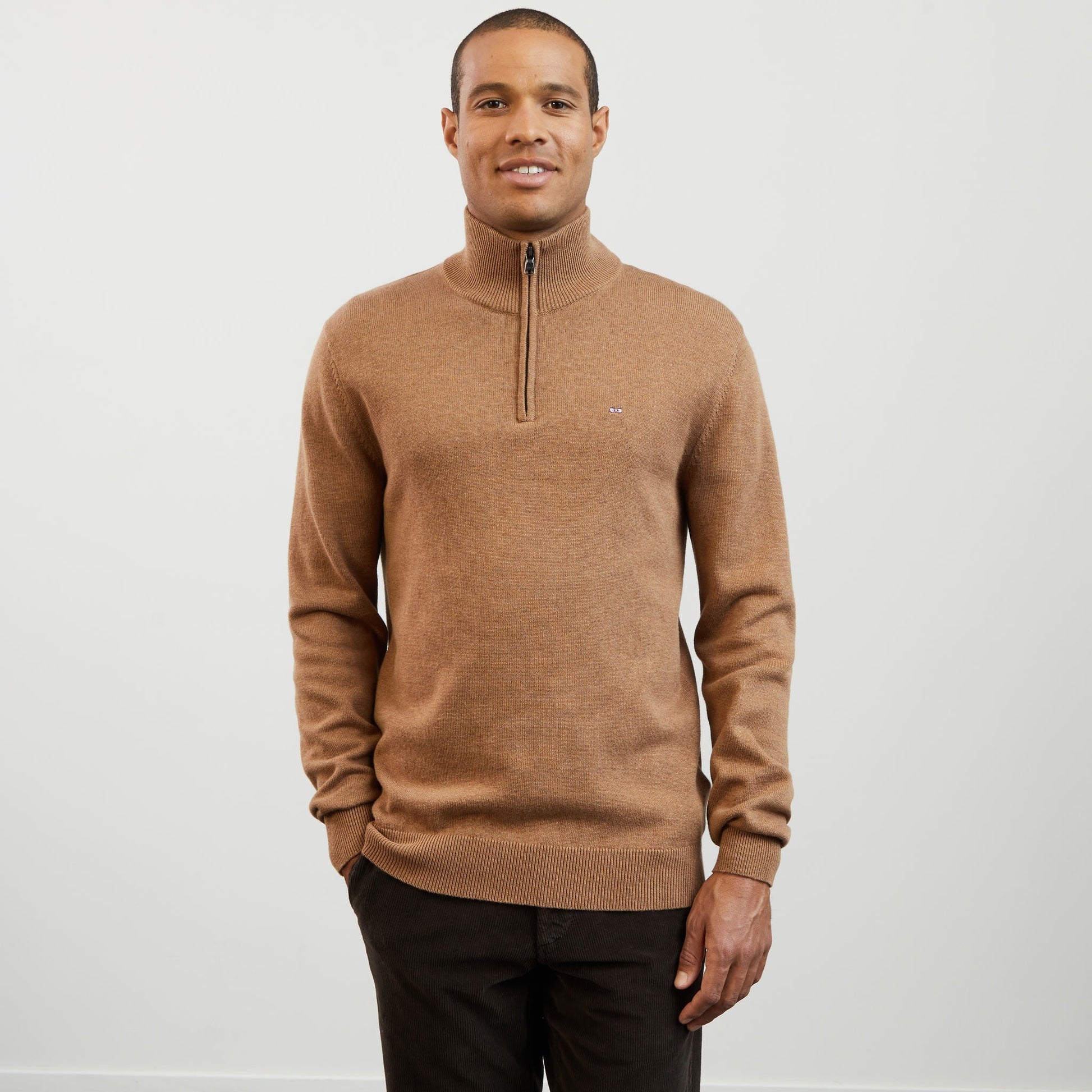 Brown Zip-Neck Jumper_H23MAIPU0002_MAM5_03