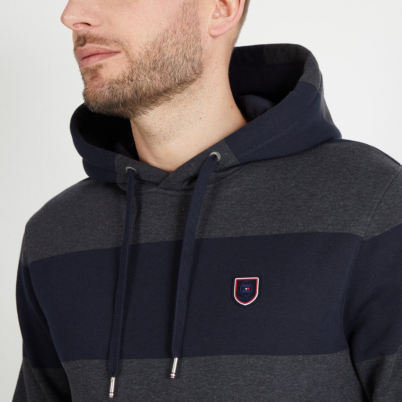 Dark Grey Circle Hooded Sweatshirt_H23MAISW0005_GRF7_03