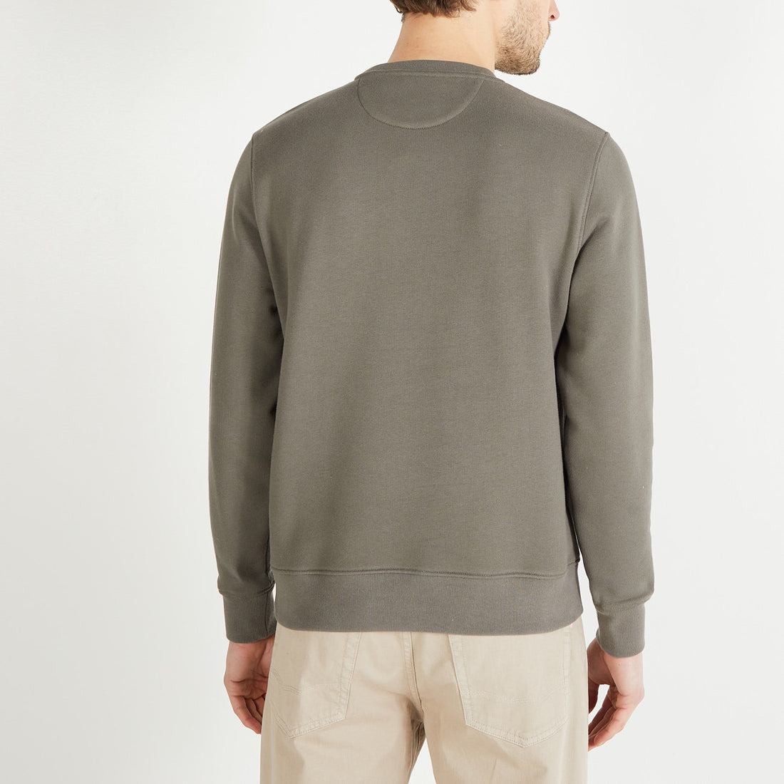 Plain Khaki Round-Neck Sweatshirt_H23MAISW0015_GRM18_02