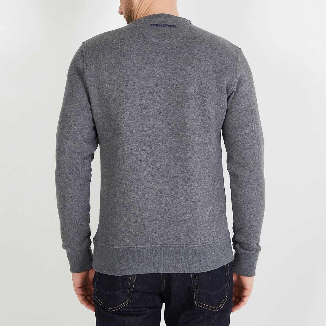 Grey Round-Neck Sweatshirt_H23MAISW0042_GRF_02