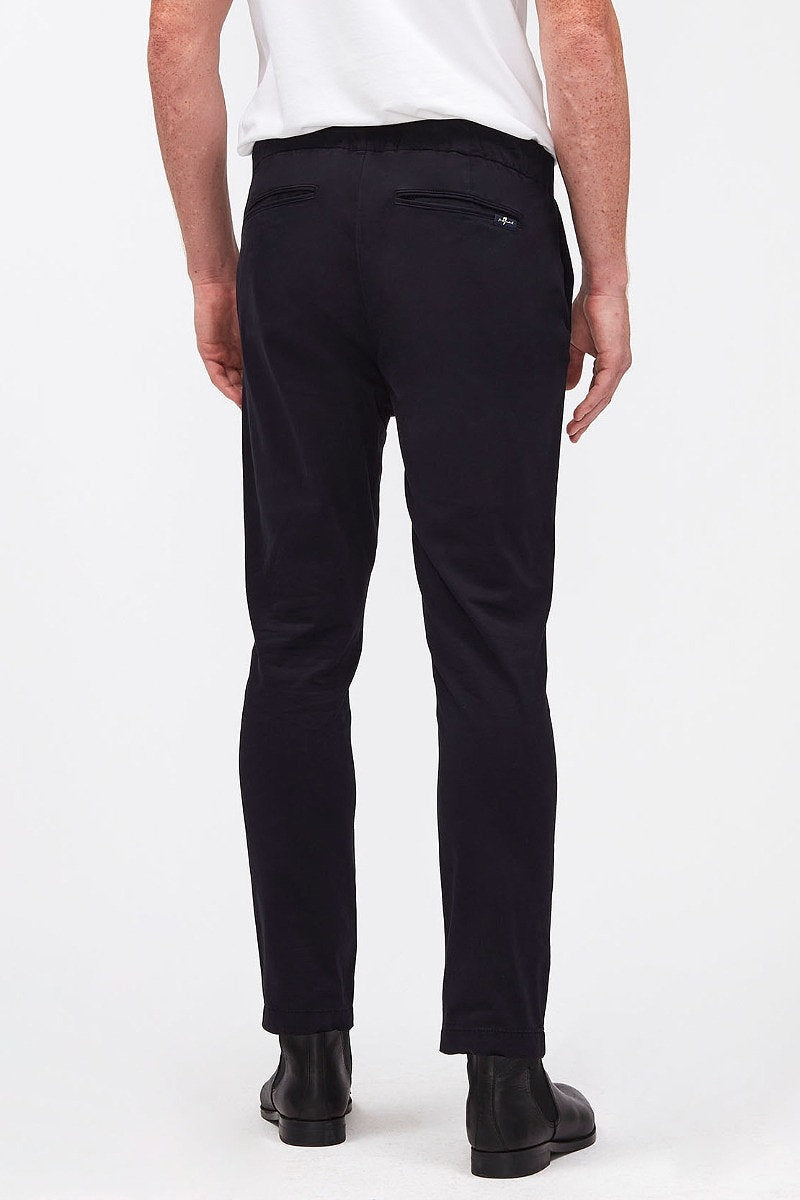 Jogger Chino Luxe Performance Sateen Navy_JSCJB560NV_NV_05