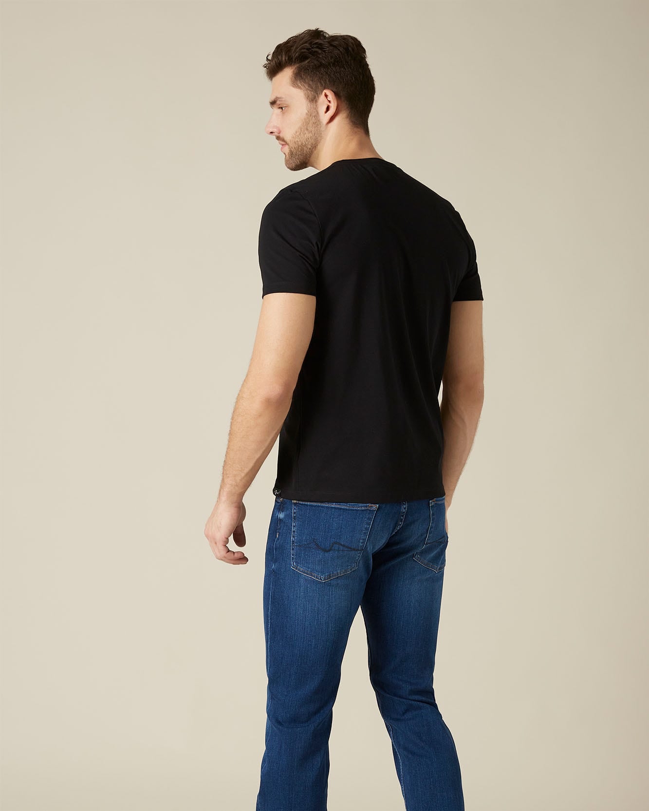 Black V-NECK T-SHIRT Luxe Performance Black