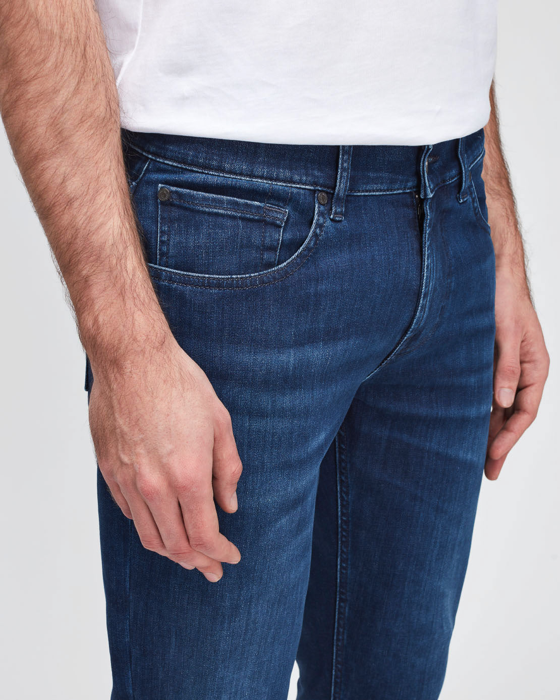 Dark Blue Slimmy Tapered Luxe Performance Eco Indigo Blue 7 For All Mankind