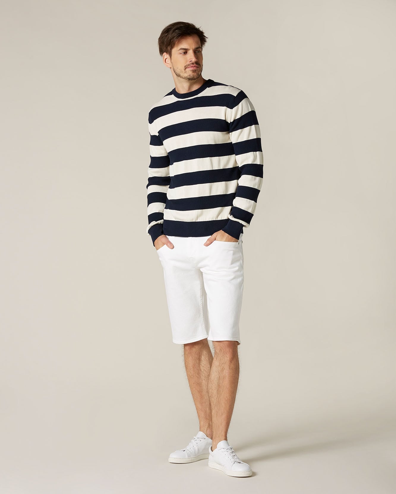 White Regular Short Peaceful White 7 For All Mankind