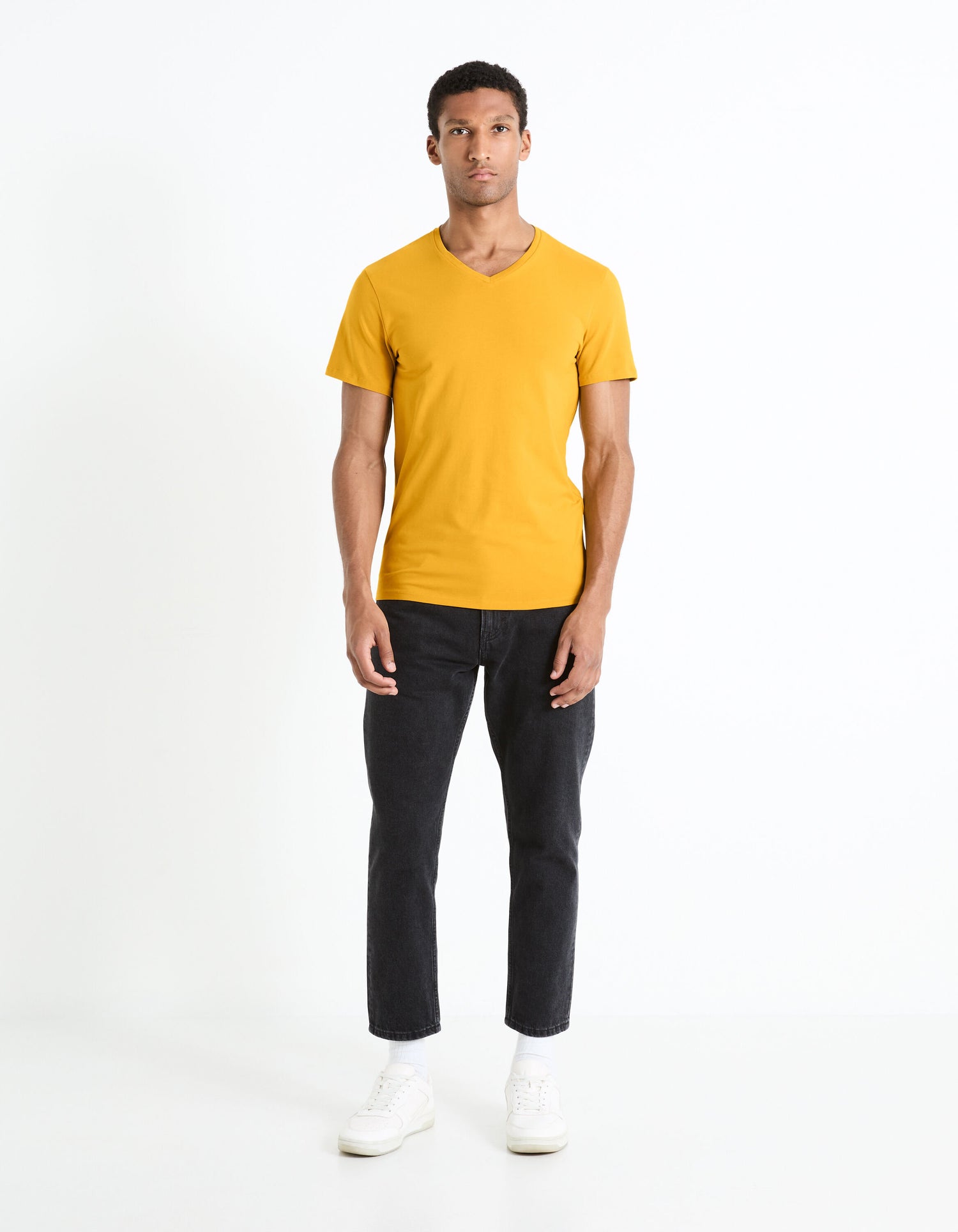 Stretch Cotton V-Neck T-Shirt_NEUNIV_YELLOW GOLDEN_03