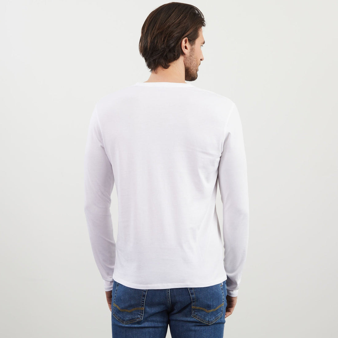 Long Sleeved White V Neck T-Shirt_PPKNITLE0008_BC_02