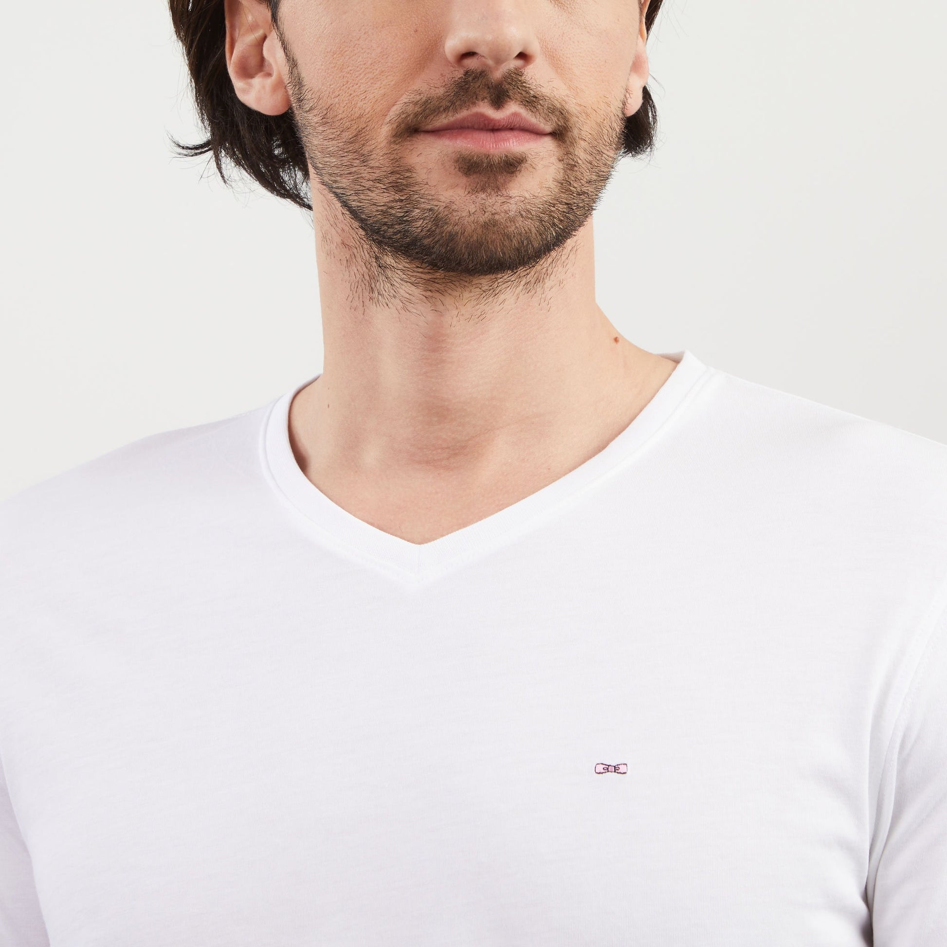 Long Sleeved White V Neck T-Shirt_PPKNITLE0008_BC_03