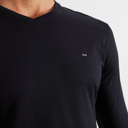 Long Sleeved Black V Neck T-Shirt_PPKNITLE0008_NO_04