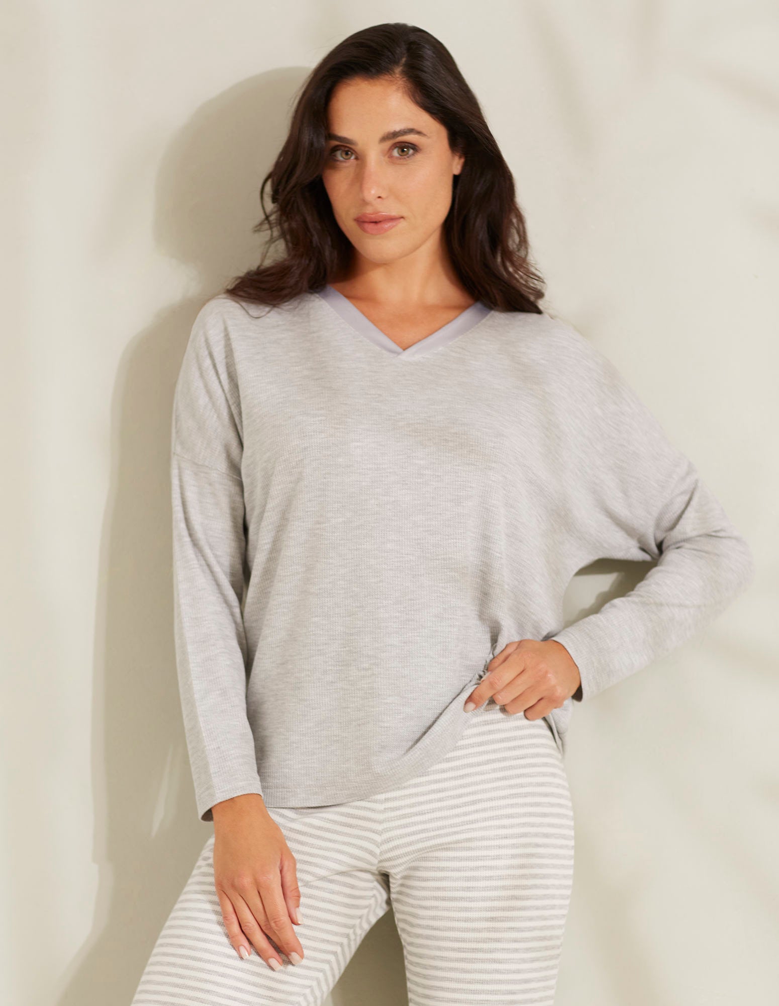 Grey Long-Sleeve T-Shirt_PPTD163002_133_01