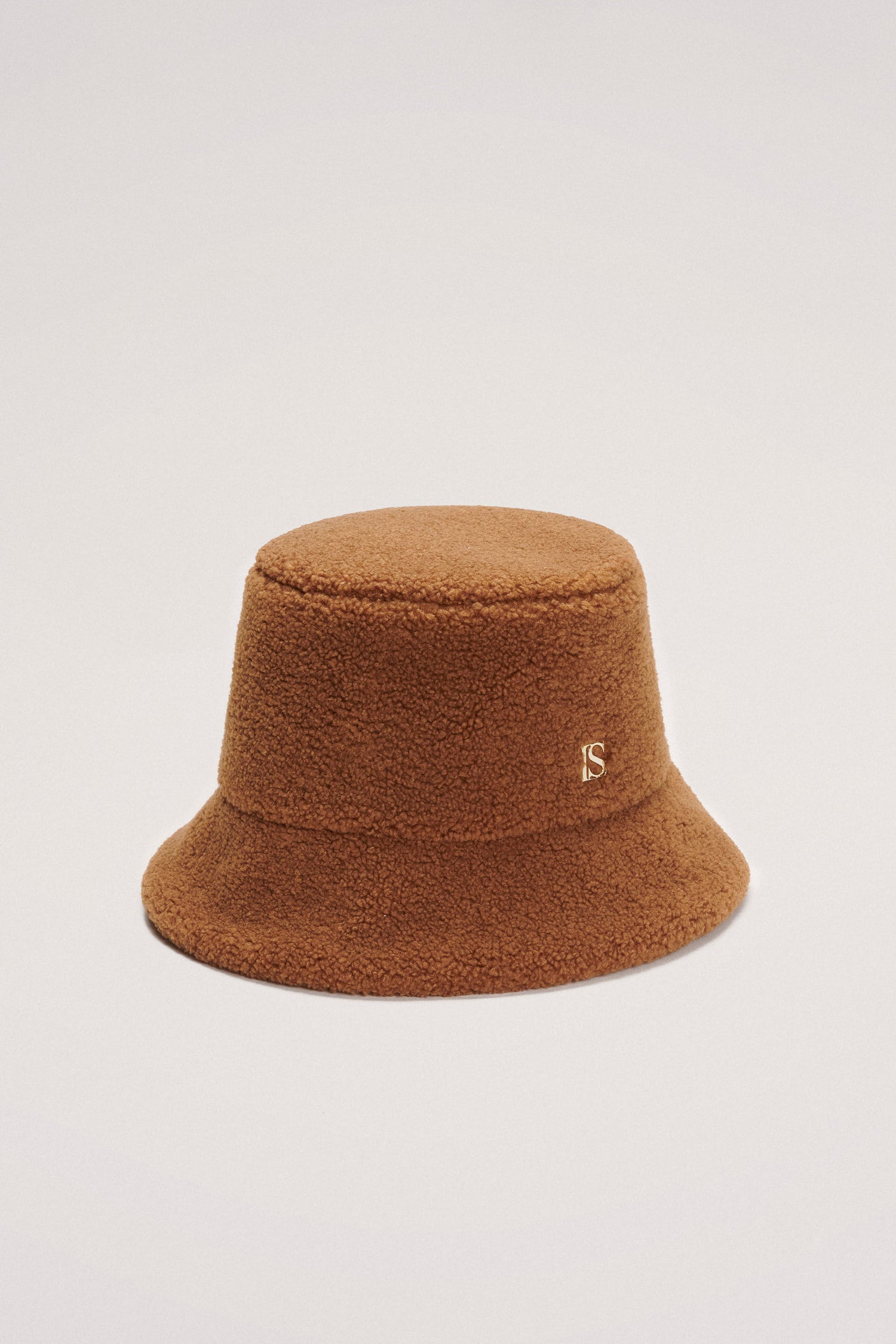 Rumiro Plush Hat_RUMIRO_2223_01