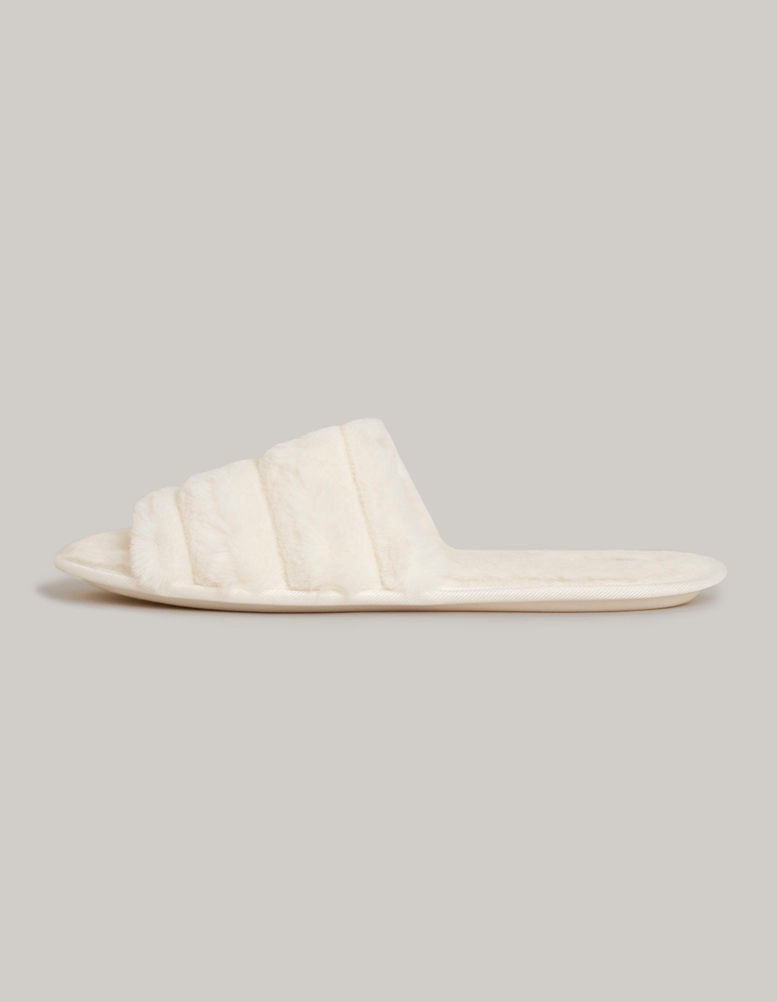 White Slippers_SPFD163006_244_07