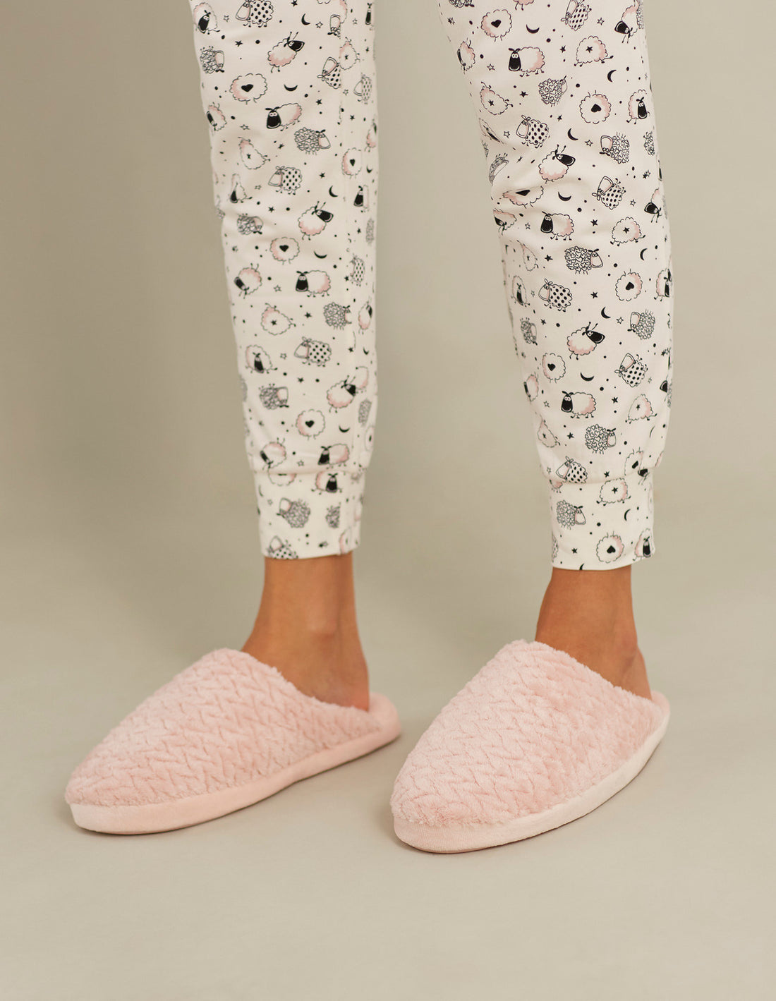 Pink Slippers_SPFD163009_088_01