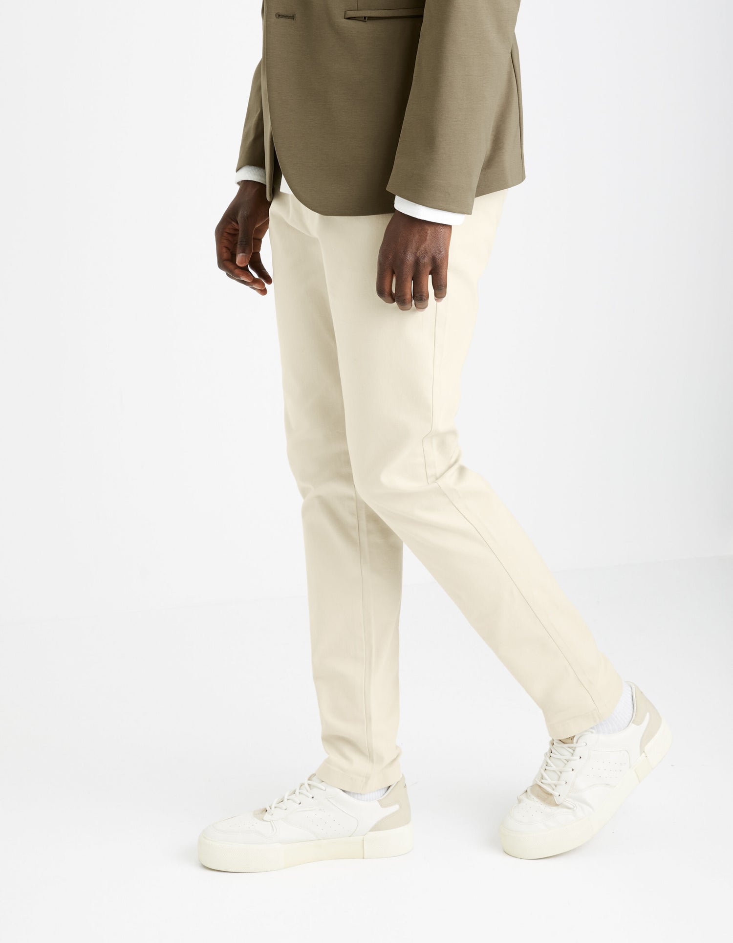 Slim Chino Pants_TOCHARLES_SAND 03_05