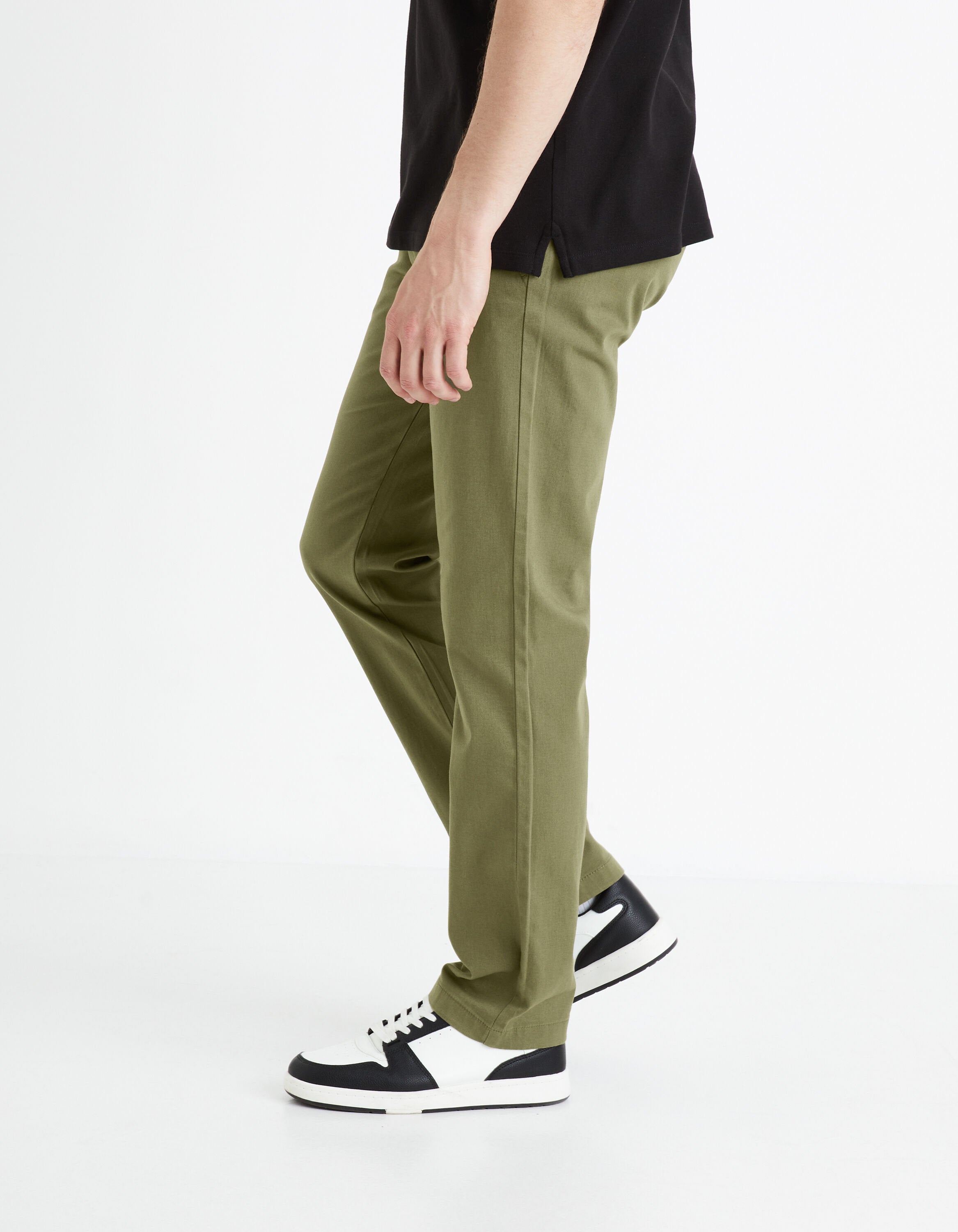 Straight Chino Pants_TOHENRI_KHAKI_05