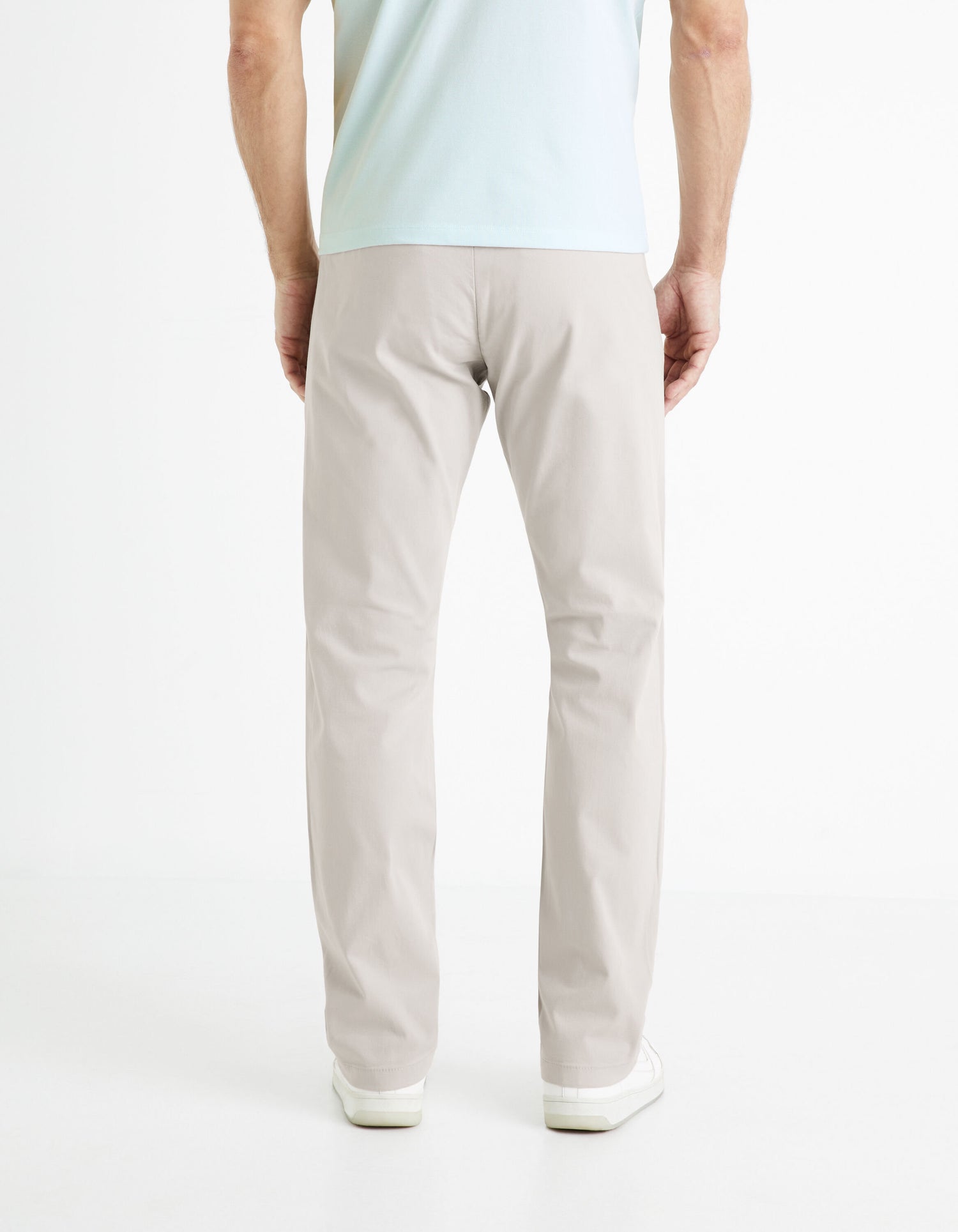 Straight Chino Pants_TOHENRI_LIGHT GREY_04