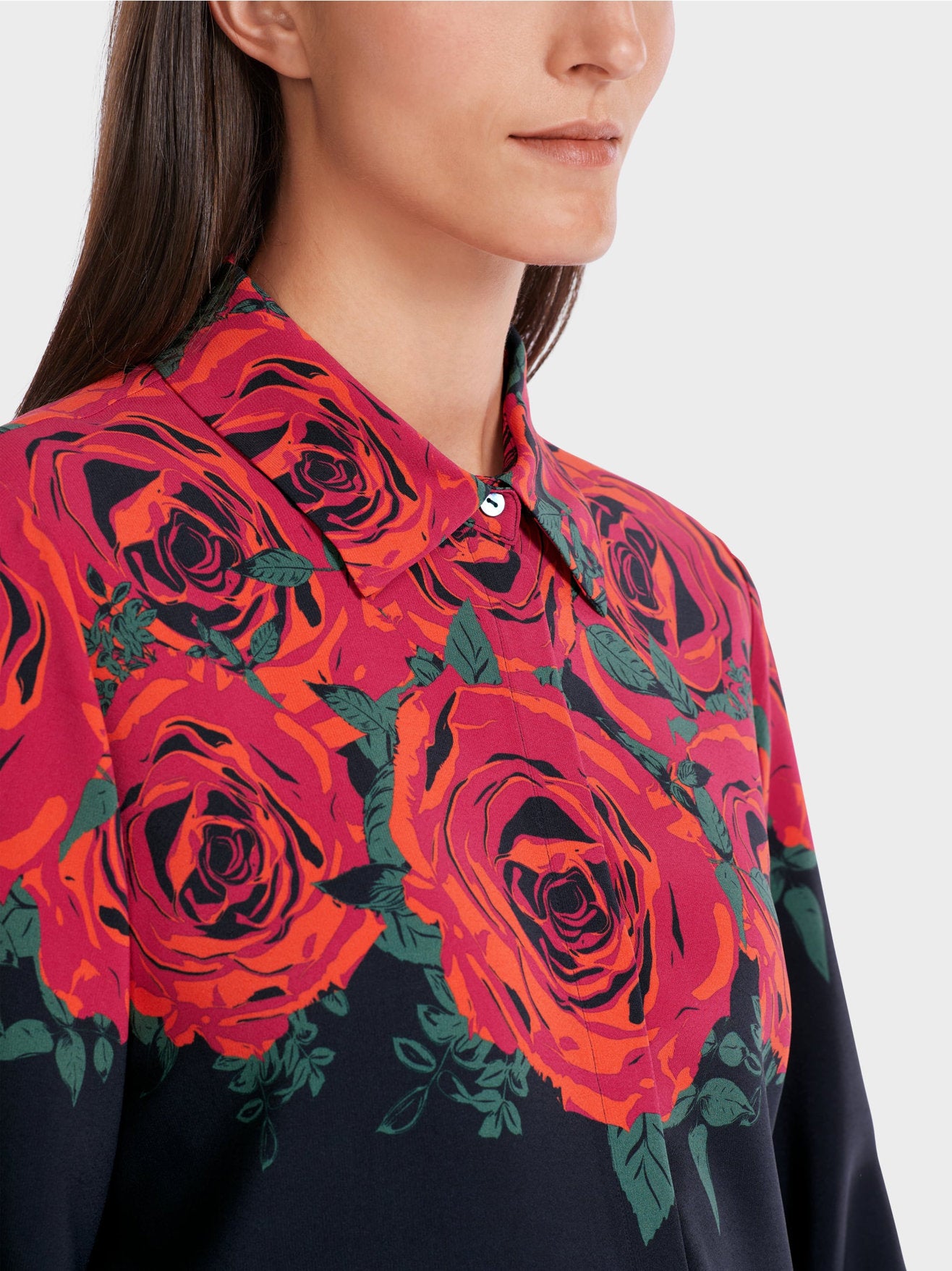 Viscose Blouse With Rose Petal Design_VC 51.35 W29_287_04