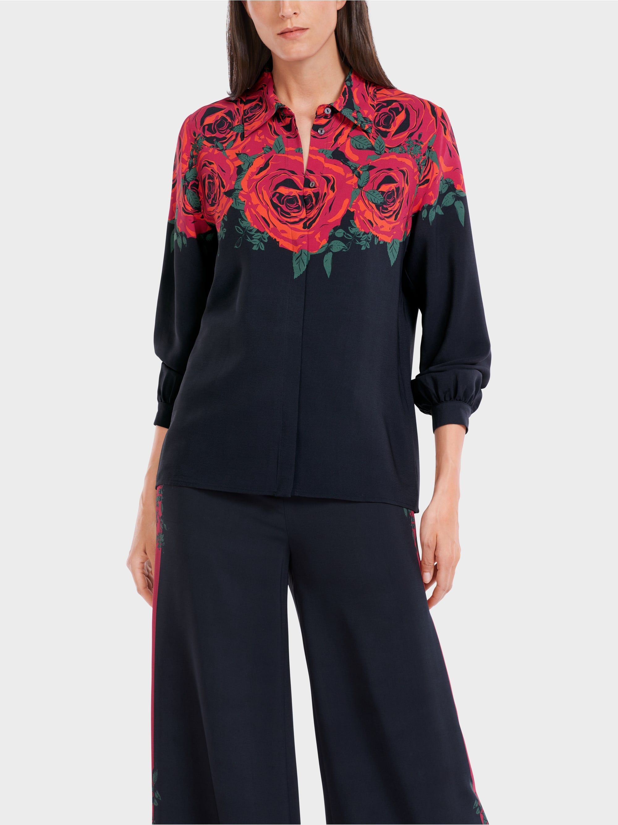 Viscose Blouse With Rose Petal Design_VC 51.35 W29_287_05