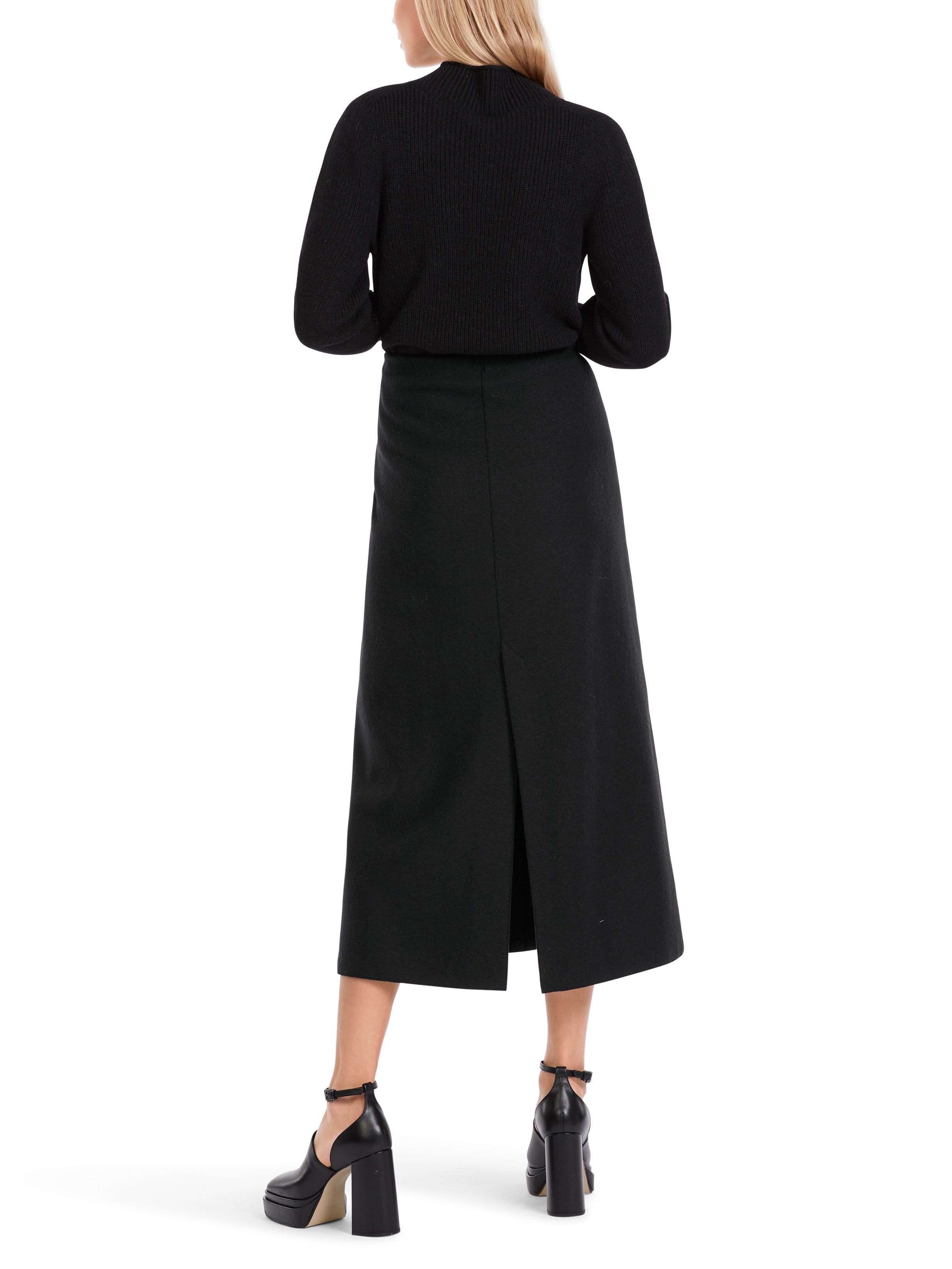 Knee-Length Skirt Knitted In Germany_VC 71.26 J30_900_02