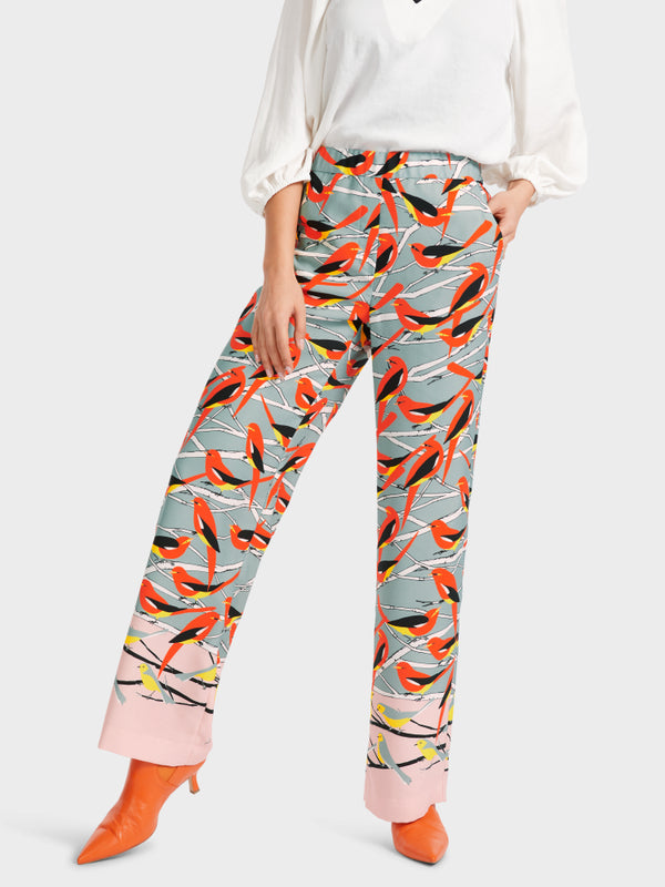 Slip-On Trousers With All-Over Bird Design_VC 81.13 W02_315_05