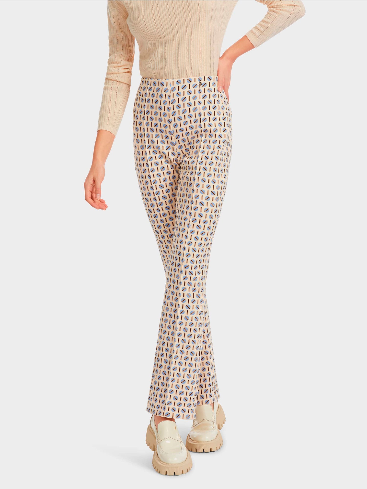 Frederica Pants In Graphic Print_VC 81.28 J04_321_04