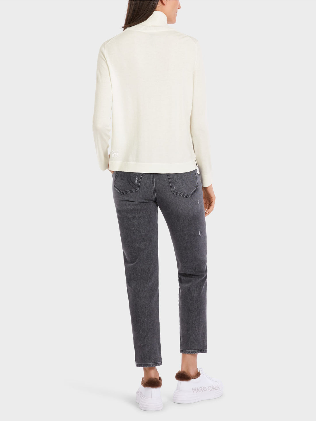 Rethink Together Turtleneck Jumper_VS 41.32 M80_110_02