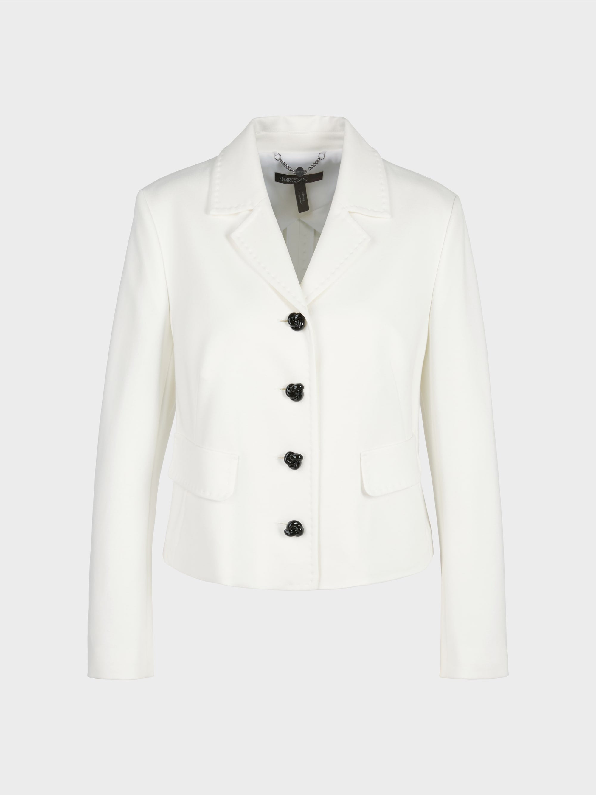 Short Blazer With Quilted Edges_WC 31.07 J42_110_06