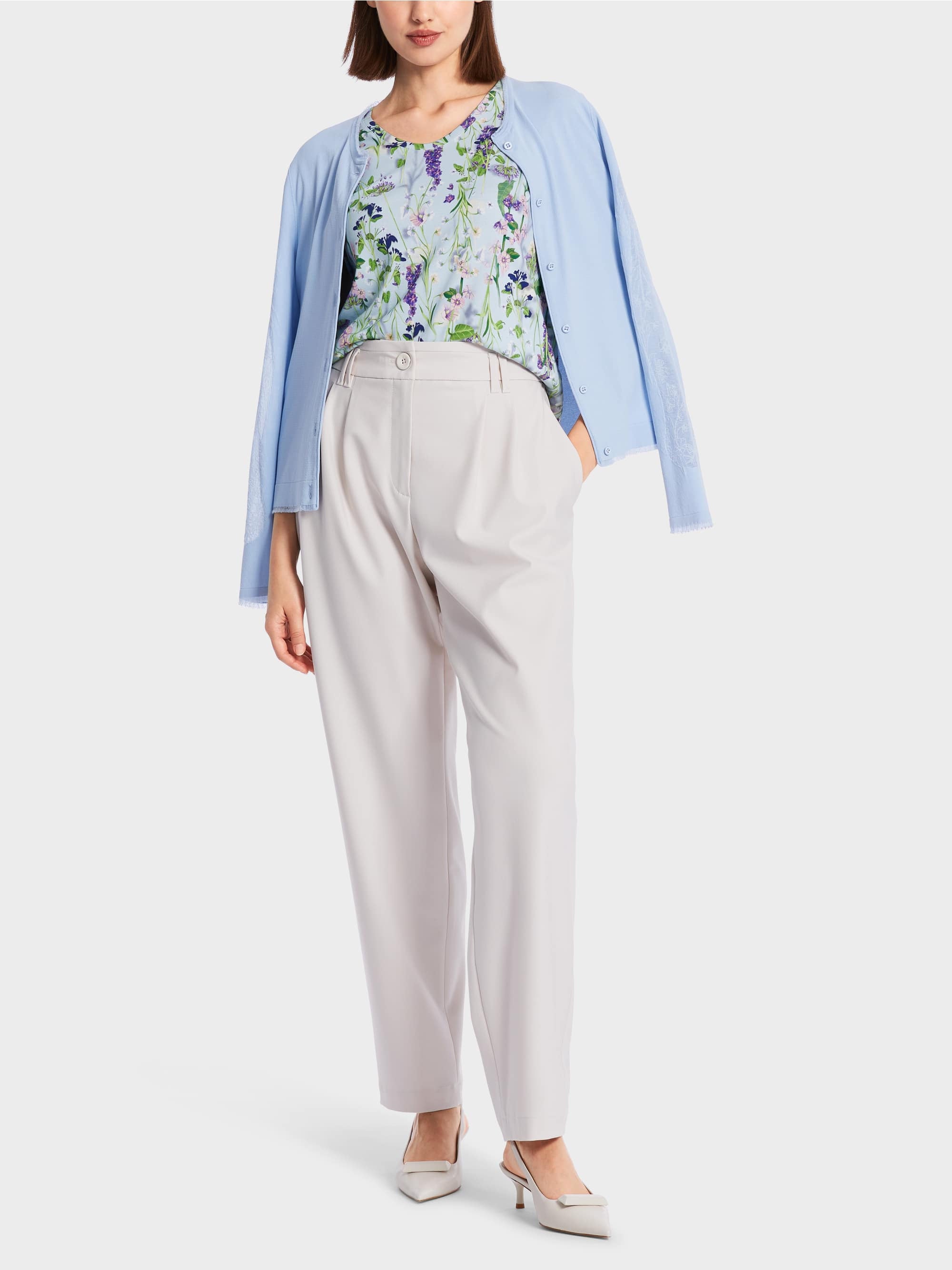 T-Shirt With Floral Design_WC 48.23 J19_320_01