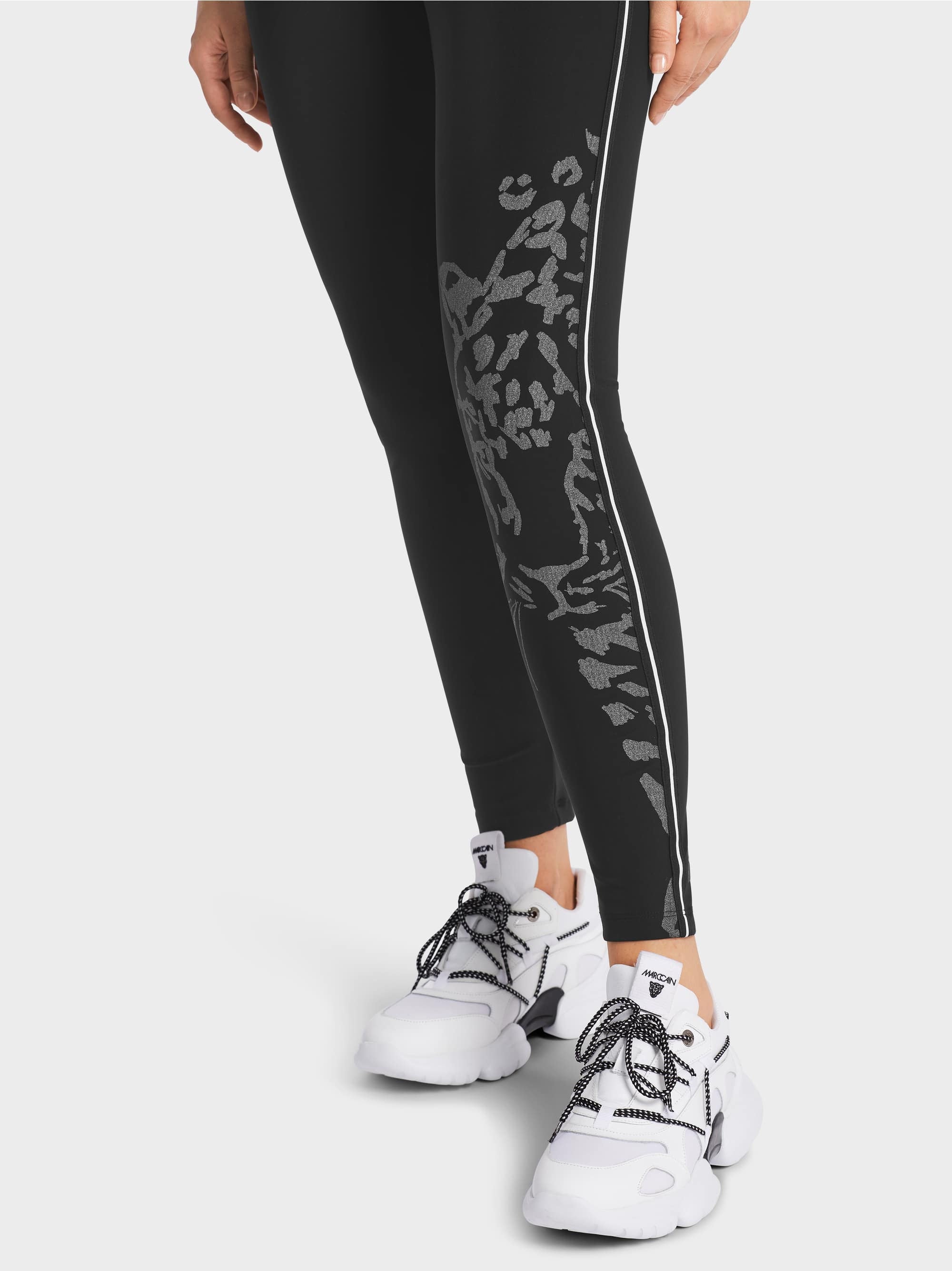 Leggings With Leo Print_WS 84.01 J10_900_03