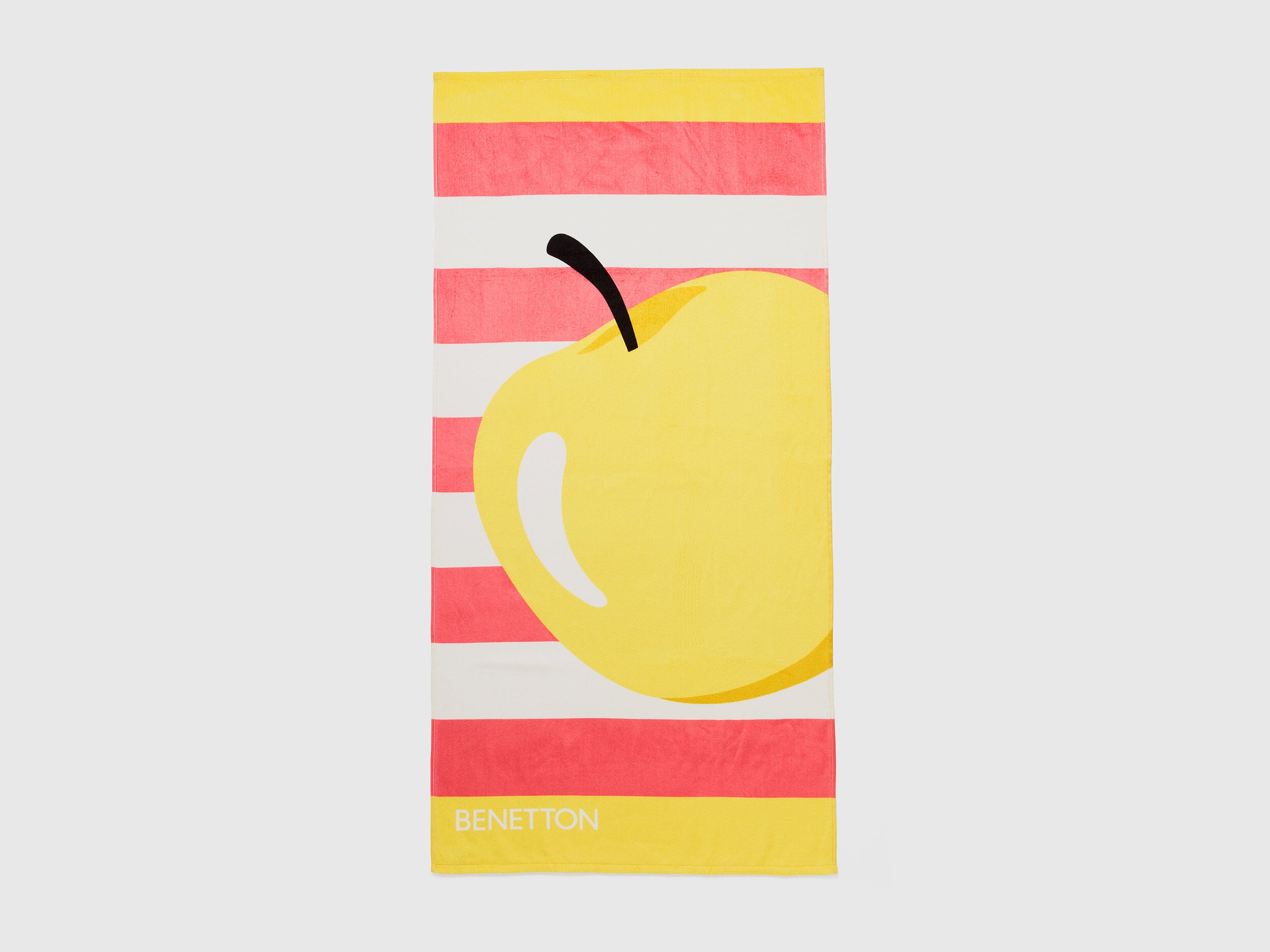 Beach Towel With Apple Print