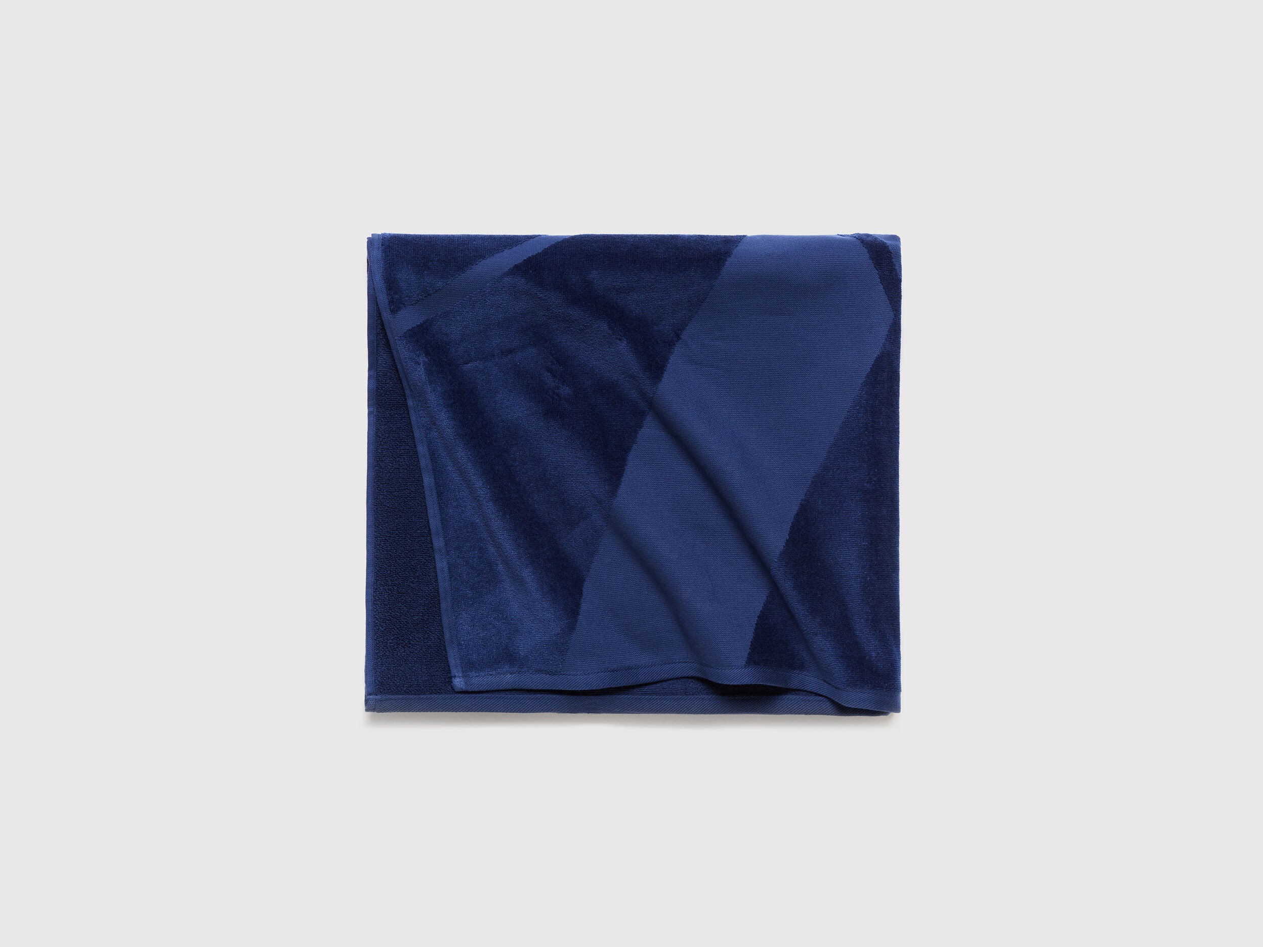 Beach Towel With Jacquard Logo