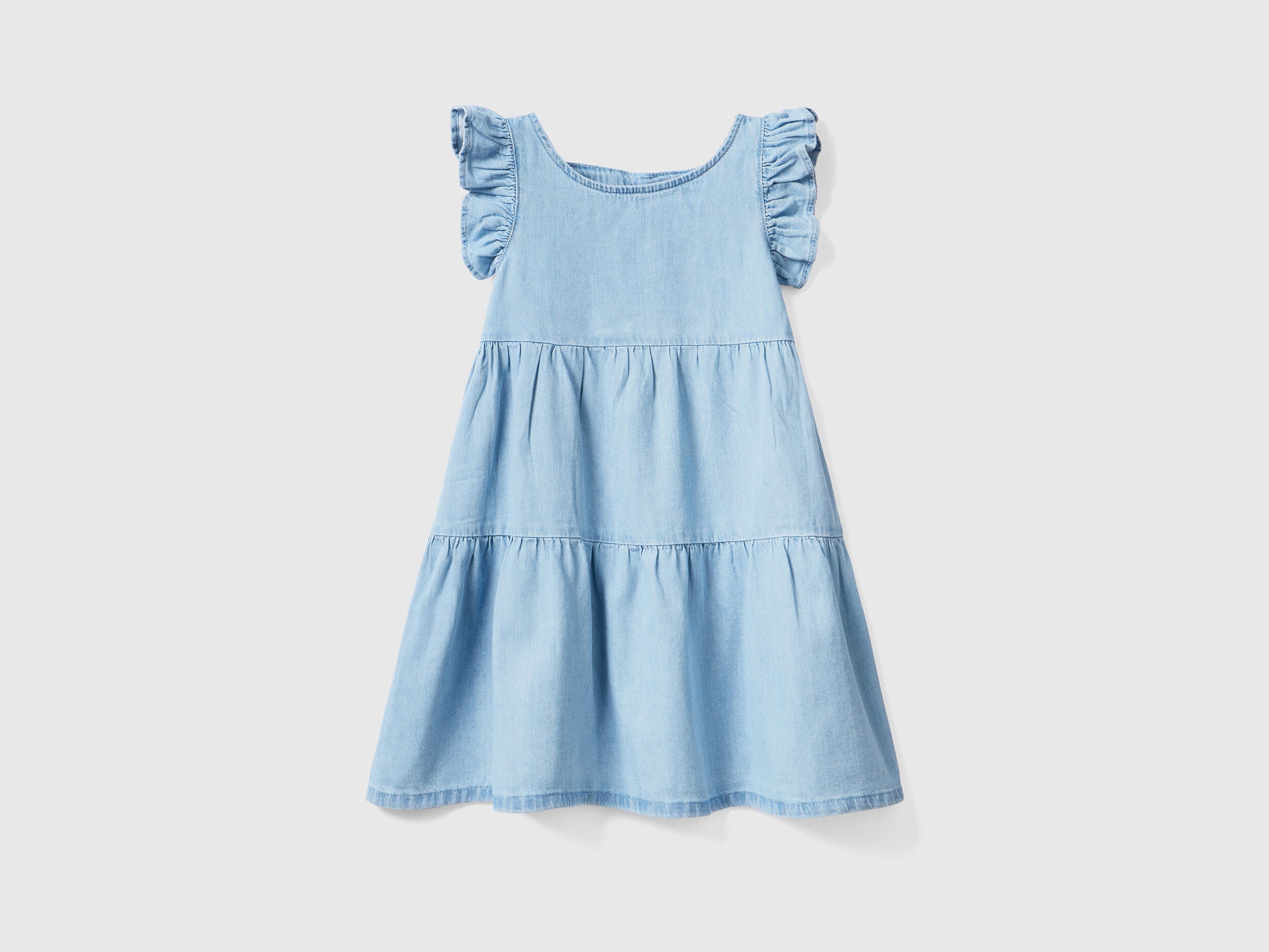 Dress With Ruffles And Frills - 01