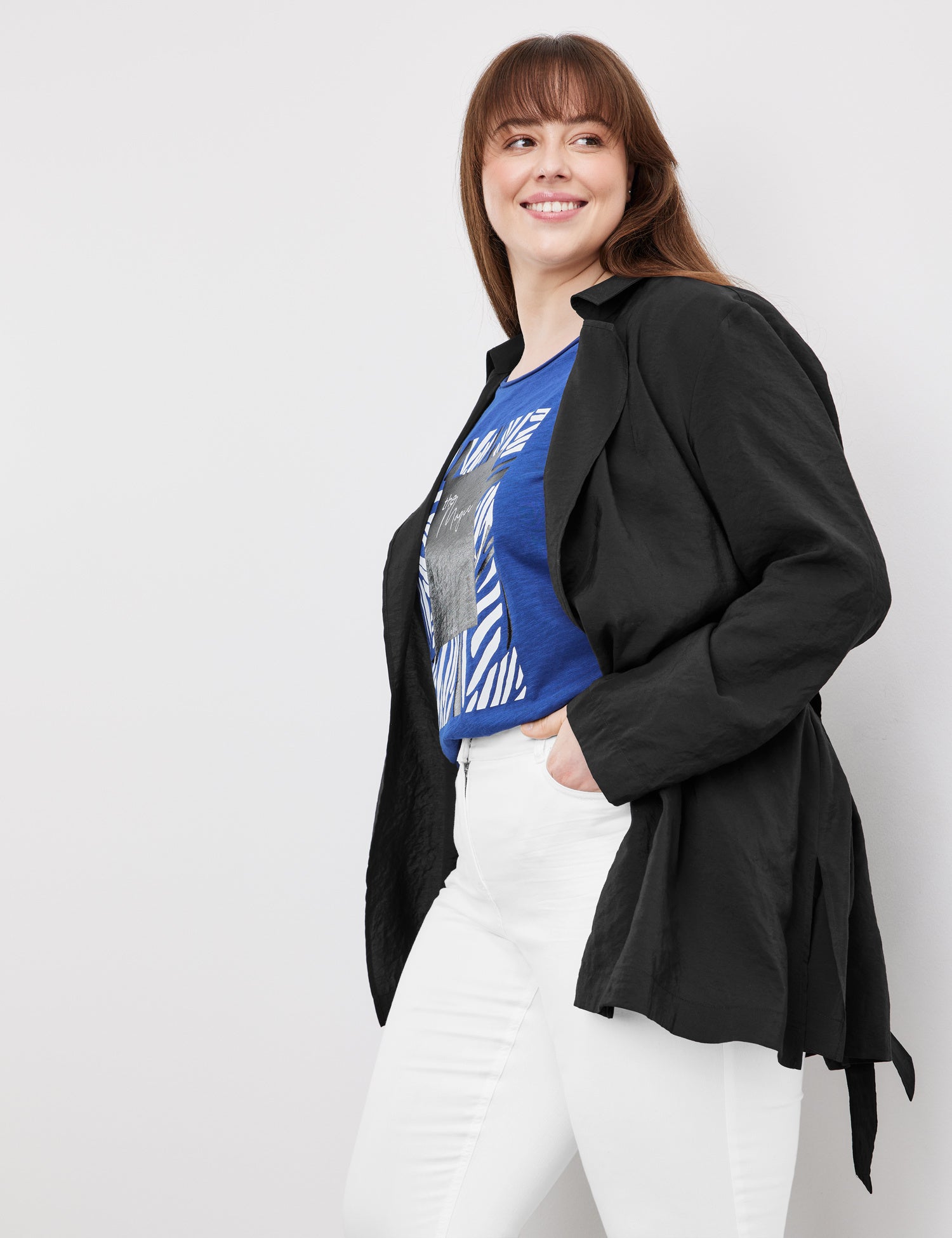 Fine Blouse-Style Blazer With A Tie-Around Belt